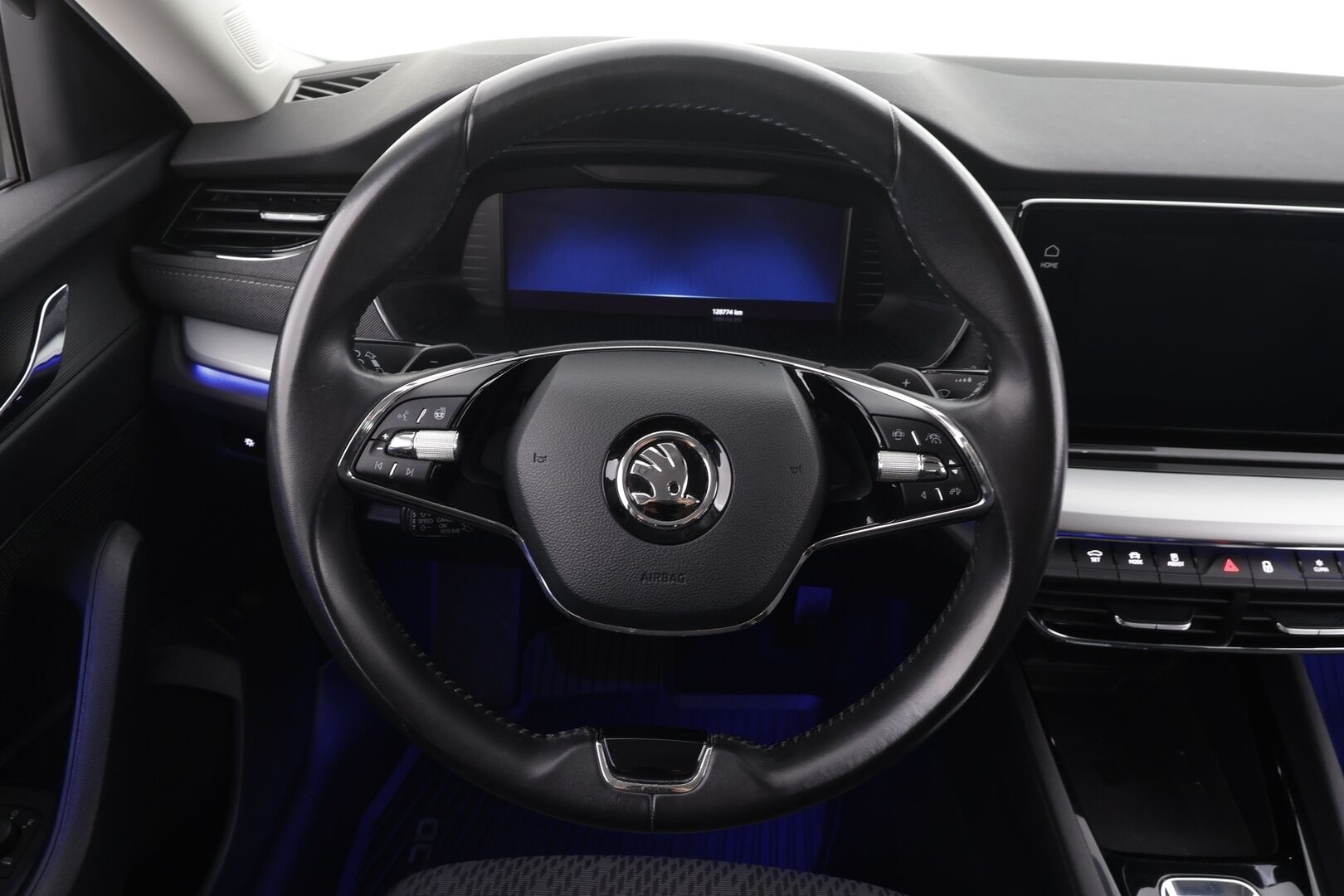 Skoda Octavia 2021 Combi 1,5 TSI Style eTEC DSG * ACC / Kamera / Matrix LED / Webasto / KeylessGo / Digimittaristo / Navi * - Suomi-auto / Kahdet OEM vanteet / Merkkihuollettu