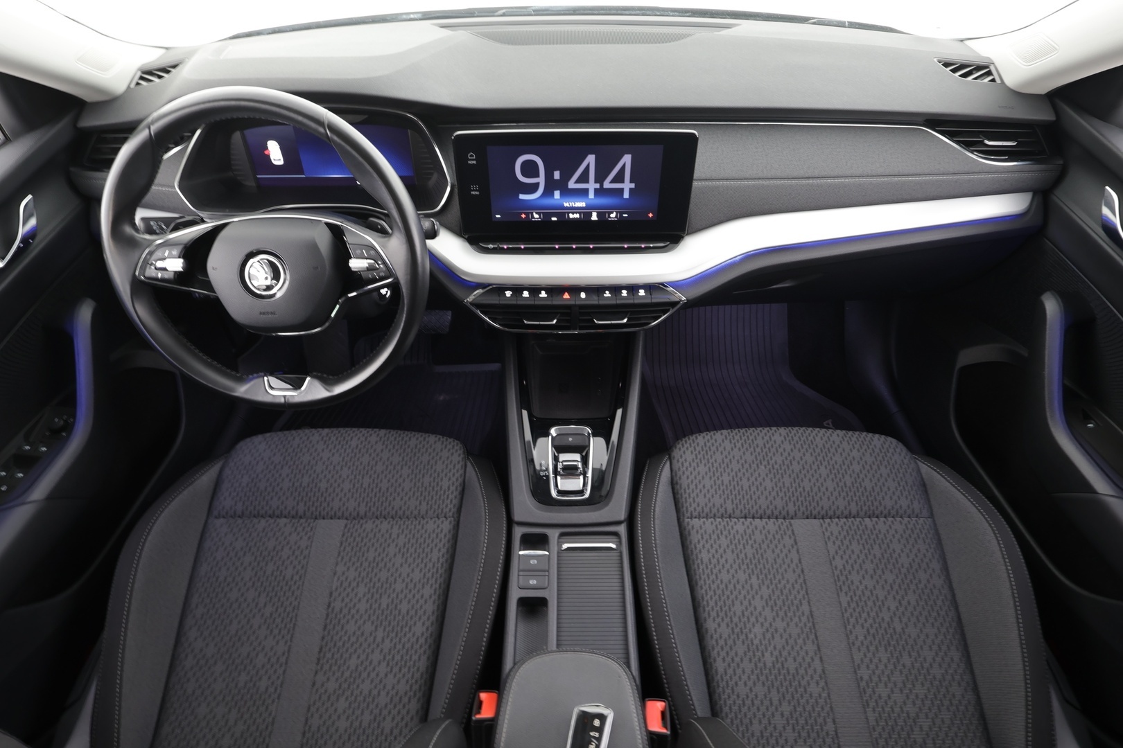 Skoda Octavia 2021 Combi 1,5 TSI Style eTEC DSG * ACC / P.kamera / Matrix LED / Webasto / KeylessGo / Digimittaristo / Navi * - Kahdet renkaat aluvanteilla / Merkkihuollettu - HULLUT BLACKWEEK JATKOT - KORKOTARJOUS 2,49%