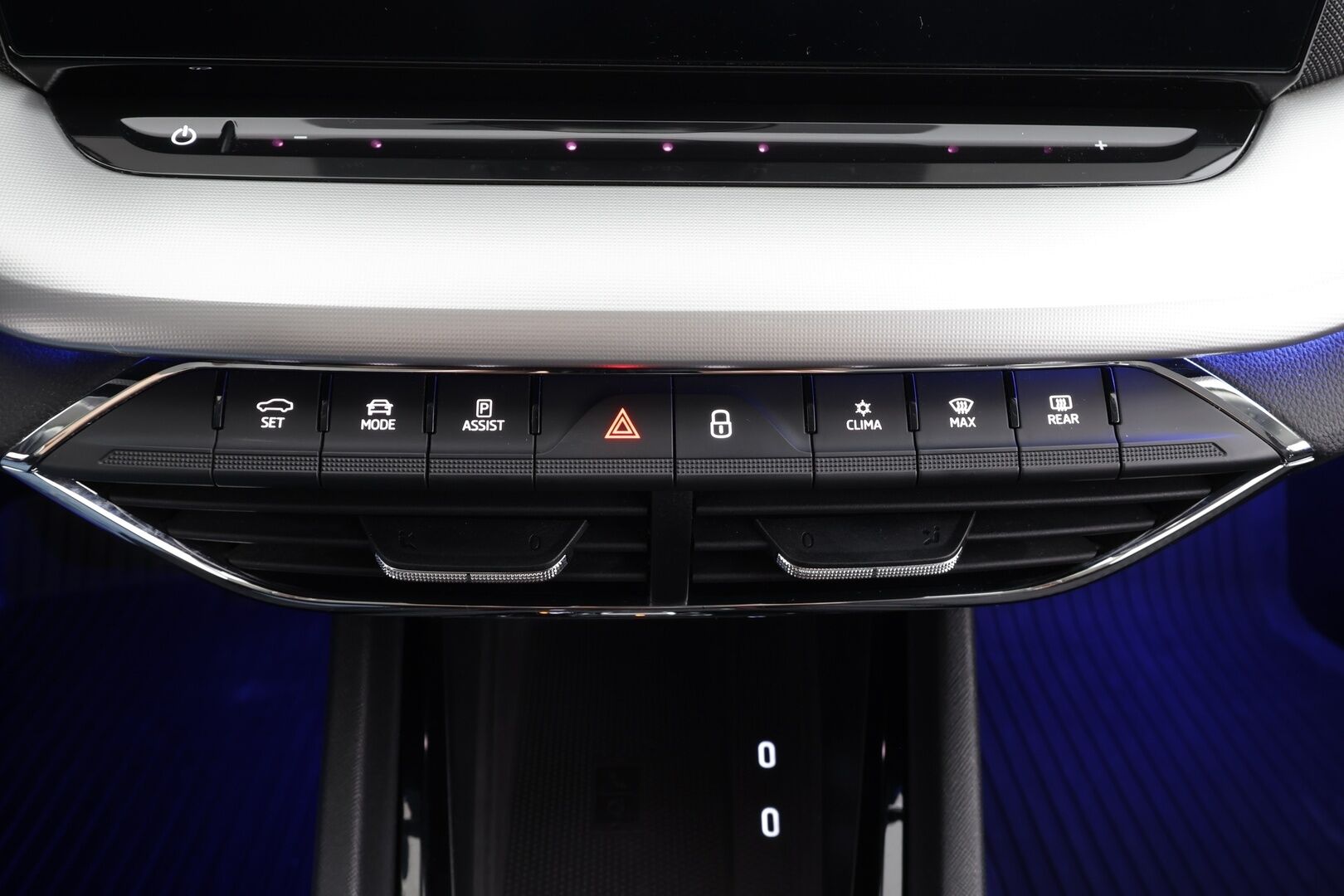 Skoda Octavia 2021 Combi 1,5 TSI Style eTEC DSG * ACC / P.kamera / Matrix LED / Webasto / KeylessGo / Digimittaristo / Navi * - Kahdet renkaat aluvanteilla / Merkkihuollettu - HULLUT BLACKWEEK JATKOT - KORKOTARJOUS 2,49%