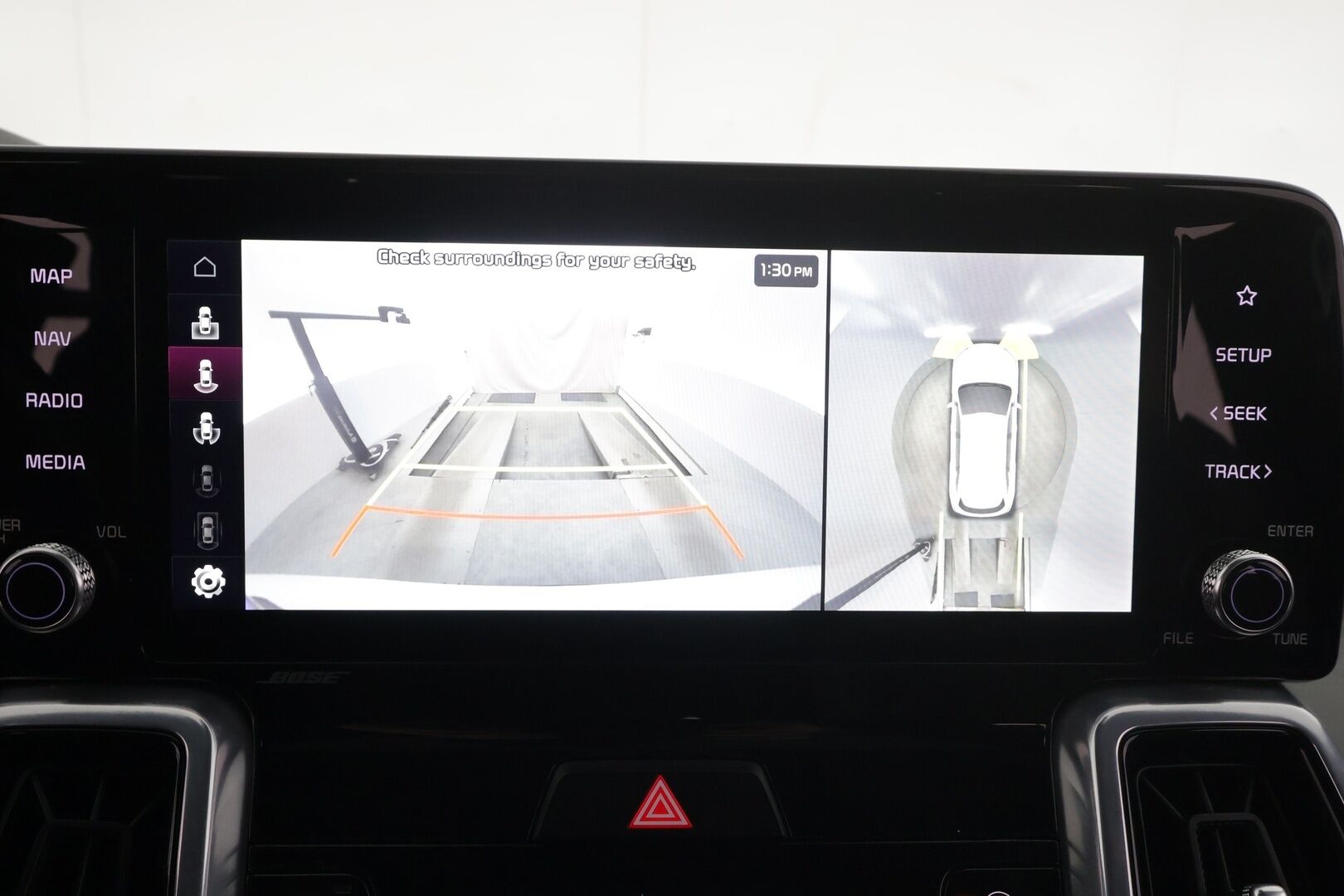 Kia Sorento 2023 1,6 T-GDI Plug-in Hybrid AWD Business Luxury AT 7P * ACC / HUD / 360° / Bose / Panorama / Ilmastoidut nahat / KeylessGo * - 1.Om Suomi-auto / Akku kuntotarkastettu SoH 98.2% / Muistipenkki / Kahdet renkaat aluvanteilla / Merkkihuollettu  / Huippuvarusteet