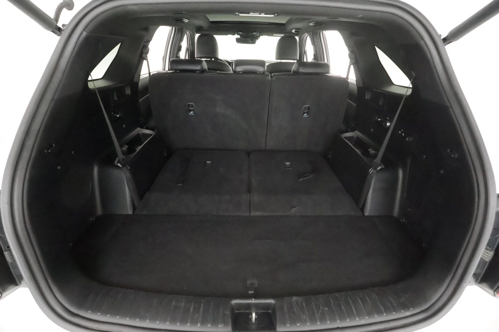 Kia Sorento 2023 1,6 T-GDI Plug-in Hybrid AWD Business Luxury AT 7P * ACC / HUD / 360° / Bose / Panorama / Ilmastoidut nahat / KeylessGo * - 1.Om Suomi-auto / Akku kuntotarkastettu SoH 98.2% / Muistipenkki / Kahdet renkaat aluvanteilla / Merkkihuollettu  / Huippuvarusteet