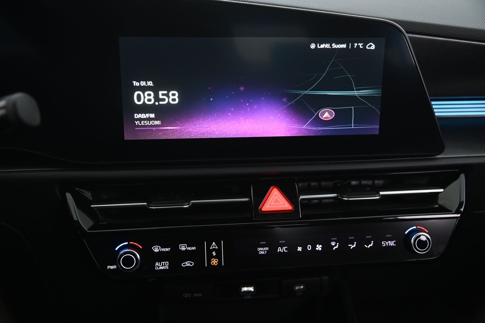 Kia Niro 2023 1,6 GDI Hybrid Business Luxury DCT - Juuri huollettu! | Adapt.vakkari | Navi | 1.om | Suomi-auto | Lohkolämmitin | Applecarplay | Ratinlämmitin | P*kamera | 2x Renkaat & vanteet