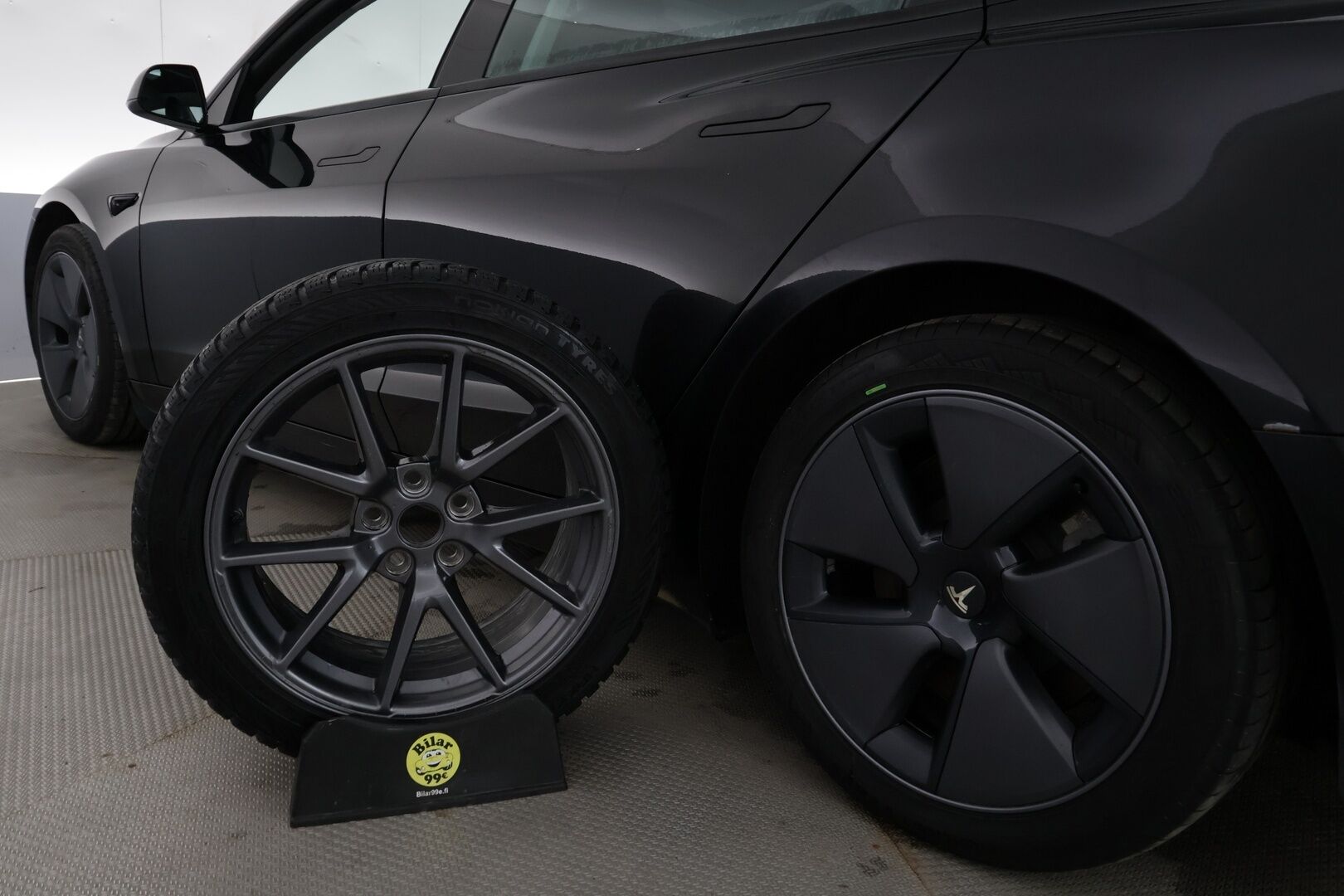 Tesla Model 3 2023 Long Range - | ILP | Koukku | Lasikatto | ACC | Matrix-LED | P.Kamera | Muistipenkki | Premium Audio | Navi | Kaistavahti | Keyless | 1-om Suomi-auto | 2x Latauskaapelit | Kahdet renkaat |