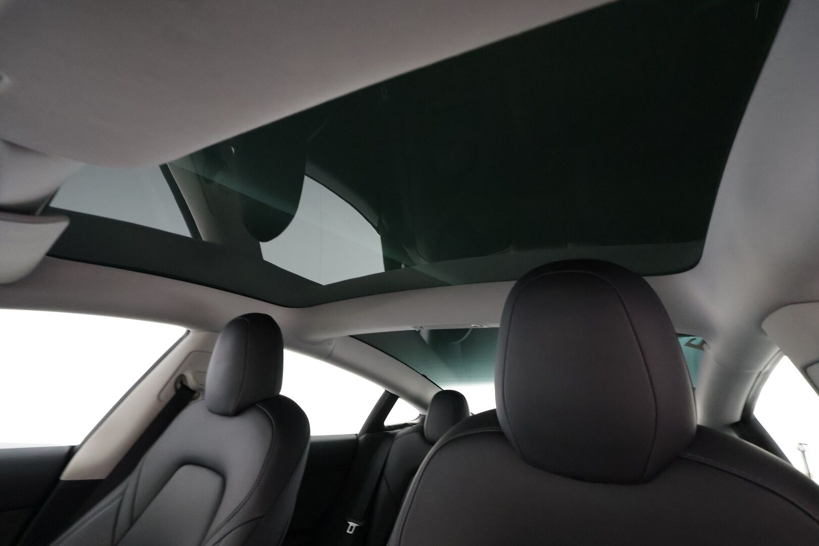 Tesla Model 3 2023 Long Range - | ILP | Koukku | Lasikatto | ACC | Matrix-LED | P.Kamera | Muistipenkki | Premium Audio | Navi | Kaistavahti | Keyless | 1-om Suomi-auto | 2x Latauskaapelit | Kahdet renkaat |