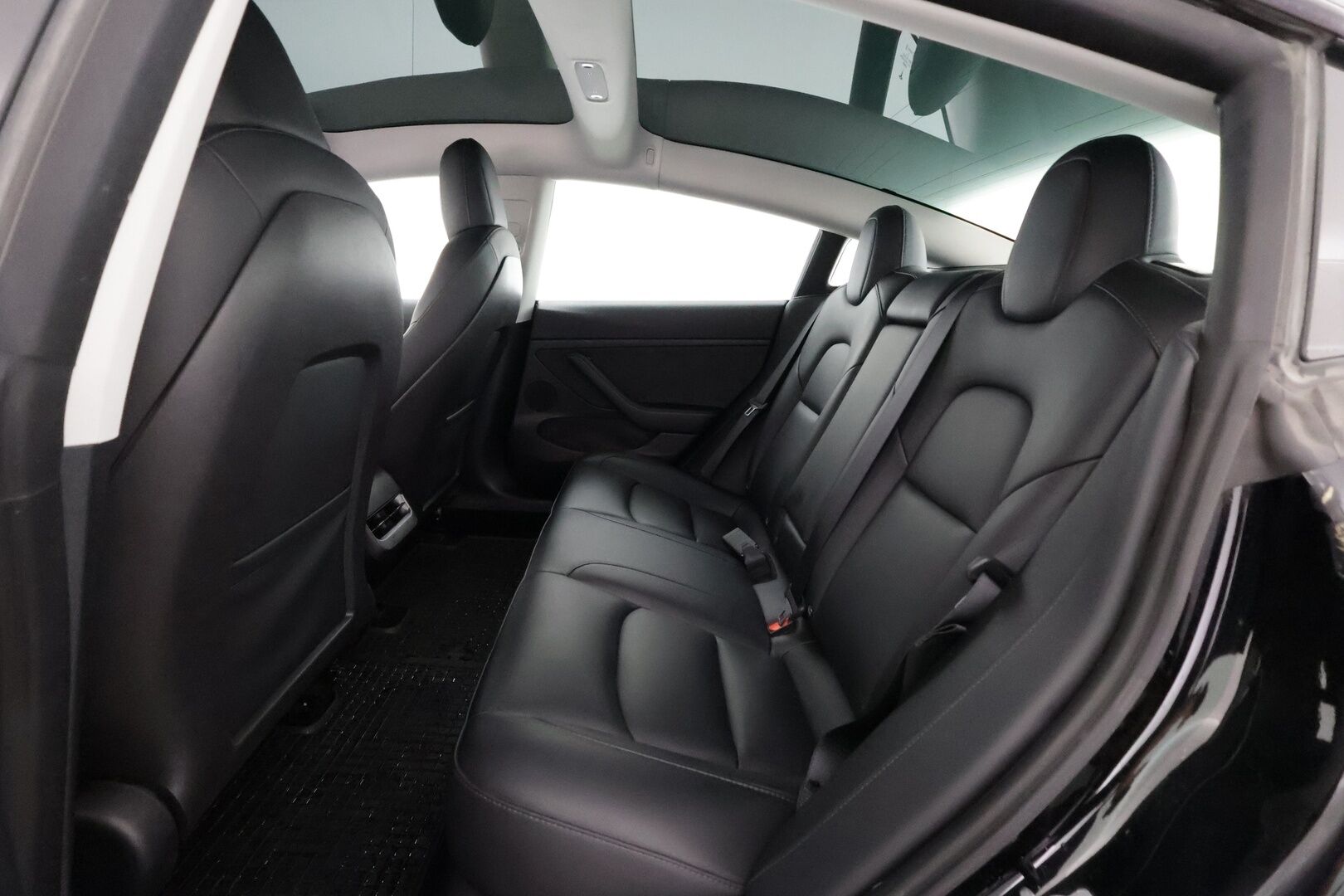 Tesla Model 3 2023 Long Range - | ILP | Koukku | Lasikatto | ACC | Matrix-LED | P.Kamera | Muistipenkki | Premium Audio | Navi | Kaistavahti | Keyless | 1-om Suomi-auto | 2x Latauskaapelit | Kahdet renkaat |