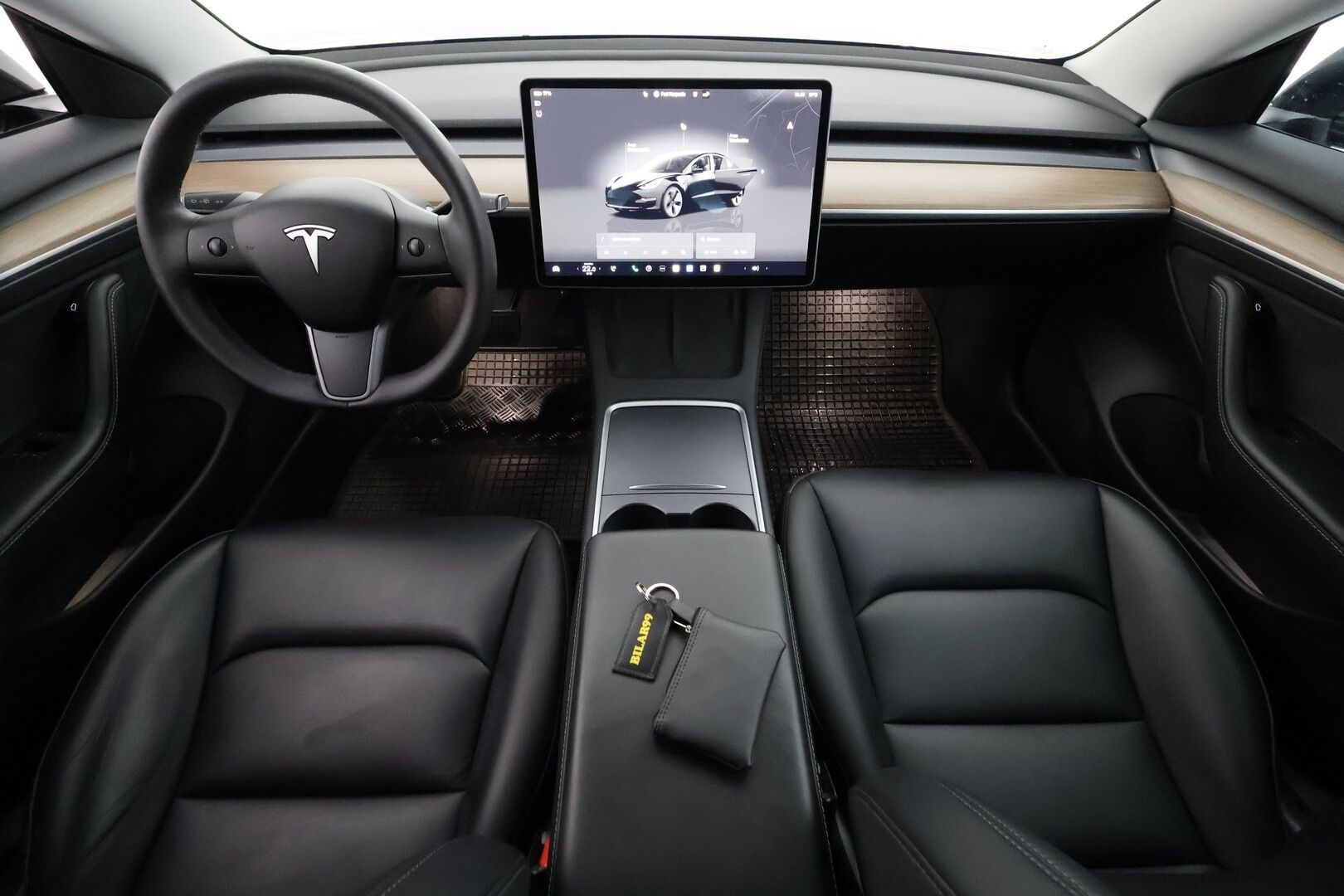 Tesla Model 3 2023 Long Range - | ILP | Koukku | Lasikatto | ACC | Matrix-LED | P.Kamera | Muistipenkki | Premium Audio | Navi | Kaistavahti | Keyless | 1-om Suomi-auto | 2x Latauskaapelit | Kahdet renkaat |