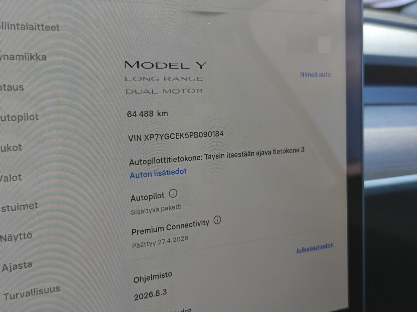 Tesla Model Y 2023 Long Range * Koukku / ILP / ACC / Lasikatto / Matrix-LED / P.Kamera / Muistipenkki / Premium Audio / Navi / Keyless * - 1-om Suomi-auto / 2x Latauskaapelit / Kahdet renkaat aluvanteilla - HULLUT AVAJAISHULINAT KORKOTARJOUS 3,29 %