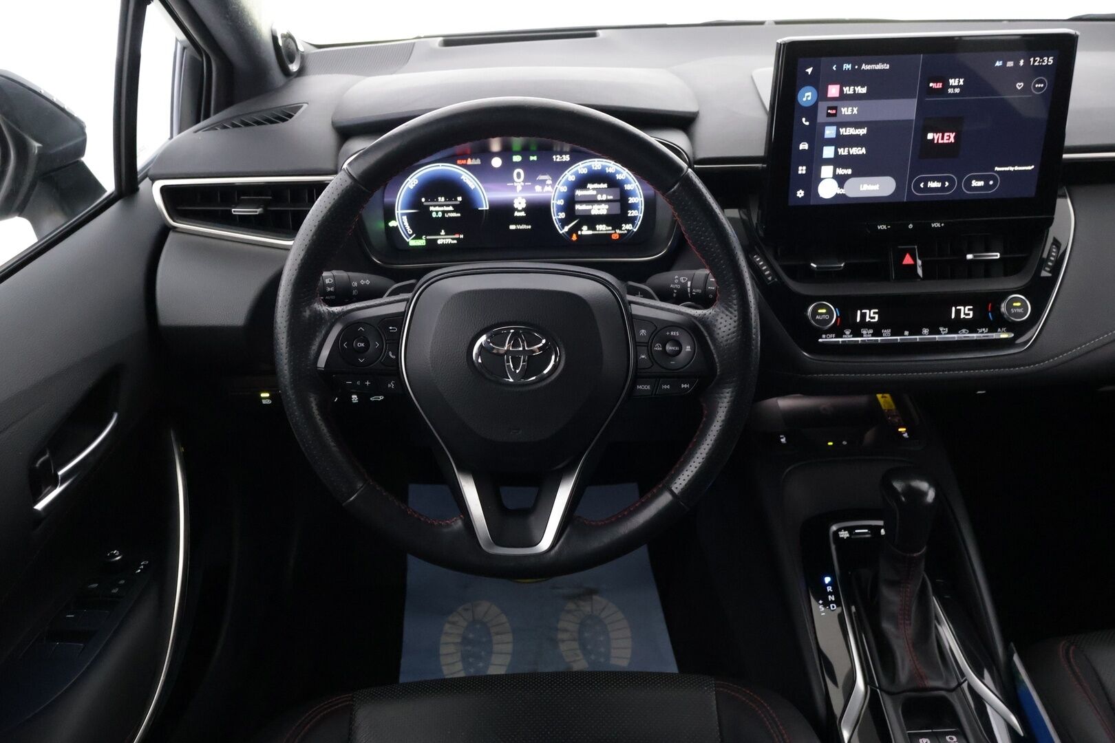 Toyota Corolla 2023 Touring Sports 2,0 Hybrid GR SPORT - Facelift | HUD | ACC | JBL | S.kontti | Navi | Lämoratti | Nahat | Erikoisväri - KORKO VAIN 3,99 %