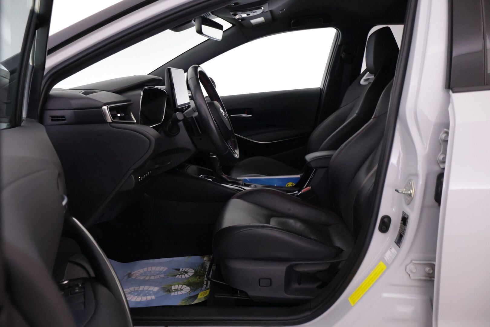 Toyota Corolla 2023 Touring Sports 2,0 Hybrid GR SPORT - Facelift | HUD | ACC | JBL | S.kontti | Navi | Lämoratti | Nahat | Erikoisväri - KORKO VAIN 3,99 %