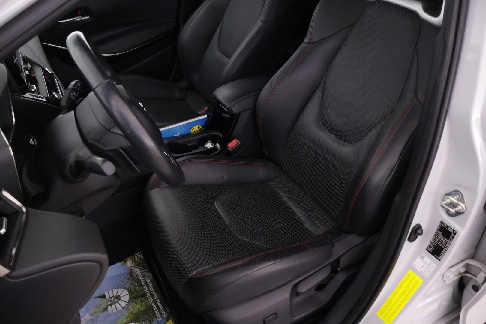 Toyota Corolla 2023 Touring Sports 2,0 Hybrid GR SPORT - Facelift | HUD | ACC | JBL | S.kontti | Navi | Lämoratti | Nahat | Erikoisväri - KORKO VAIN 3,99 %