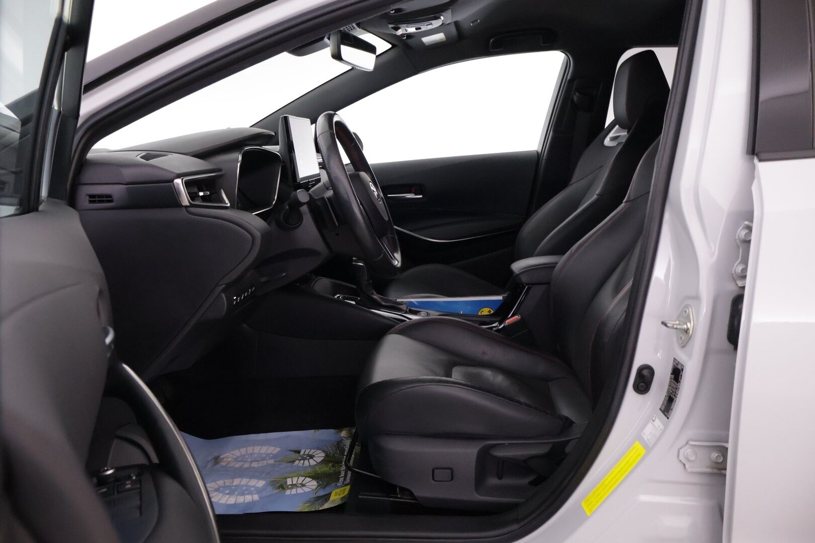 Toyota Corolla 2023 Touring Sports 2,0 Hybrid GR SPORT - Facelift | HUD | ACC | JBL | S.kontti | Navi | Lämoratti | Nahat | Erikoisväri - KORKO VAIN 3,99 %