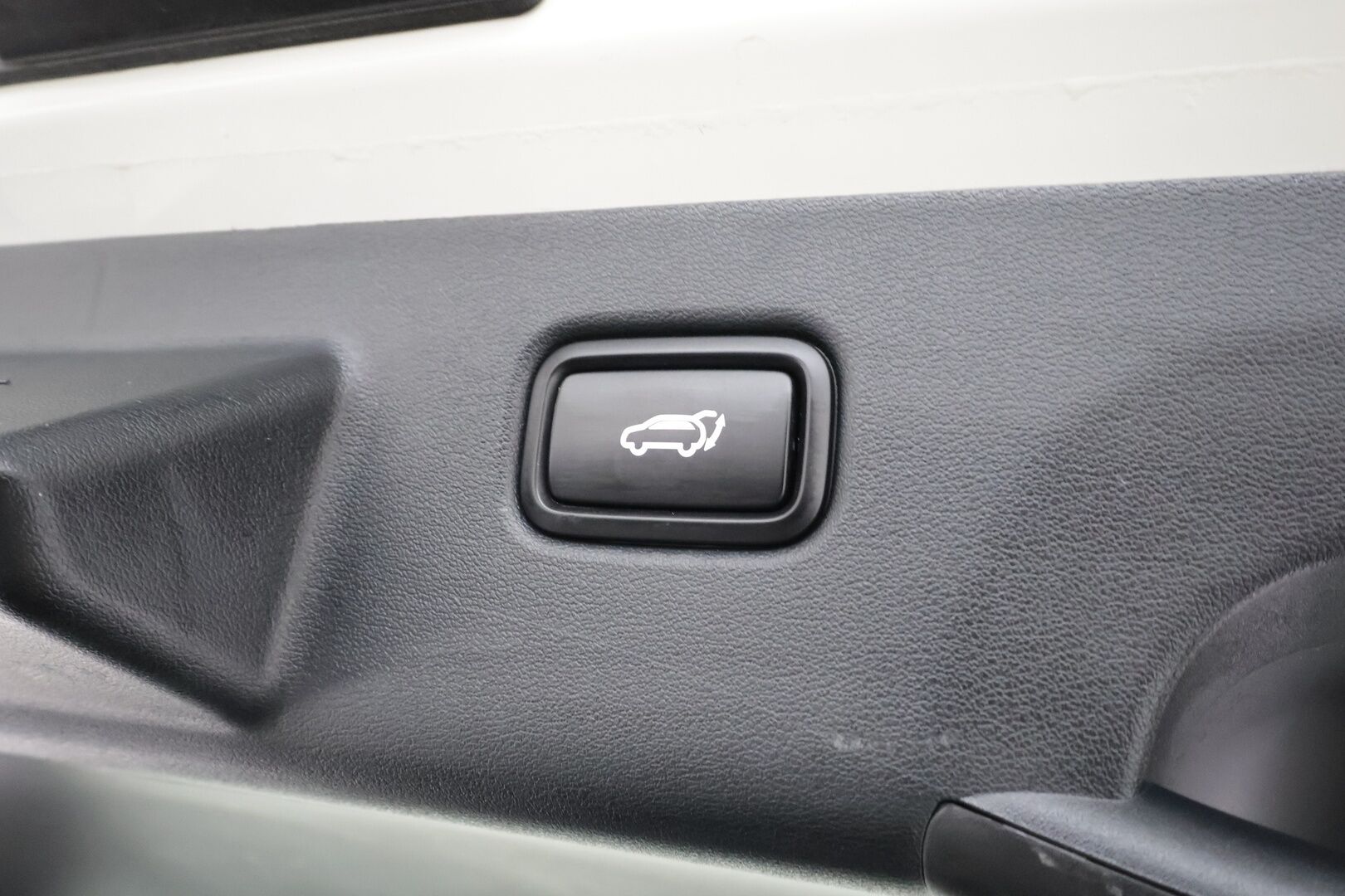 Kia EV6 2023 AWD 58 kWh 235 hv - ACC | Koukku | ILP | P.Kamera | Muistipenkki | Navi | LED | Keyless | Sähköluukku