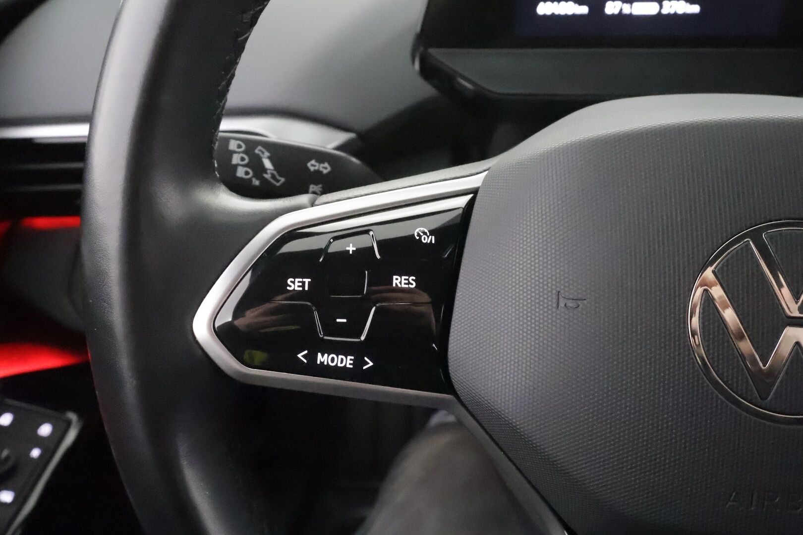Volkswagen ID.4 2023 Pro Performance FastLane 150 kW - | ACC | Koukku | P-Kamera | ILP | LED | Kaistavahti | Navi | Keyless | 1-om Suomi-auto | 2x Latauskaapelit | Kahdet renkaat aluvanteilla | Merkkihuollot |