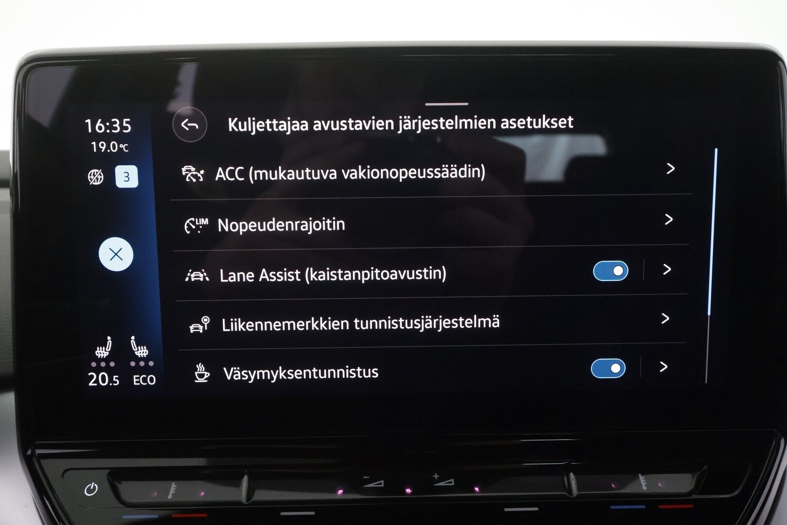Volkswagen ID.4 2023 Pro Performance FastLane 150 kW, akku 77 kWh - | ACC | ILP | Koukku | Keyless | P.kamera | P.tutkat | LED | Ambient light | Lämm. ratti | Apple & Android | 1-om suomiauto | 2x renkaat aluin |  