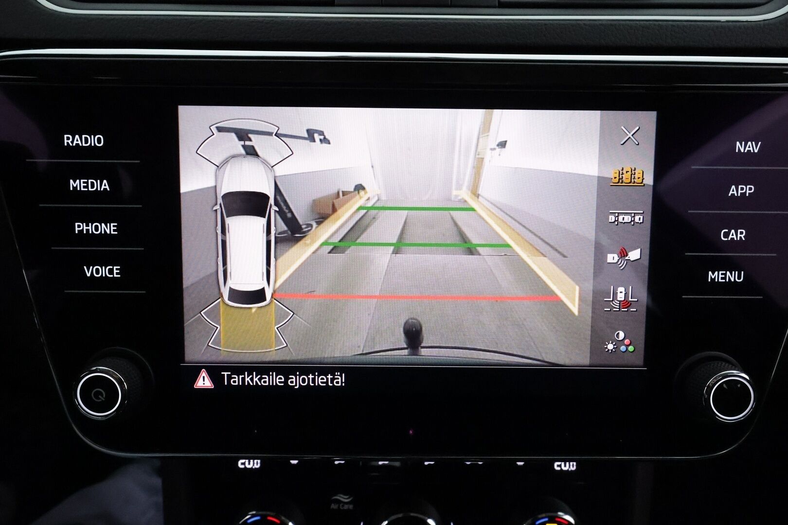 Skoda Superb 2020 Combi 1,4 TSI PHEV L&K iV DSG **Panorama / Webasto / Koukku / ACC / Matrix-LED / P.kamera / Ilmastoidut Muistinahat** - 2x Latauskaapelit / Kahdet Renkaat / Merkkihuollettu! - Osta nyt, maksa vasta ensi vuonna