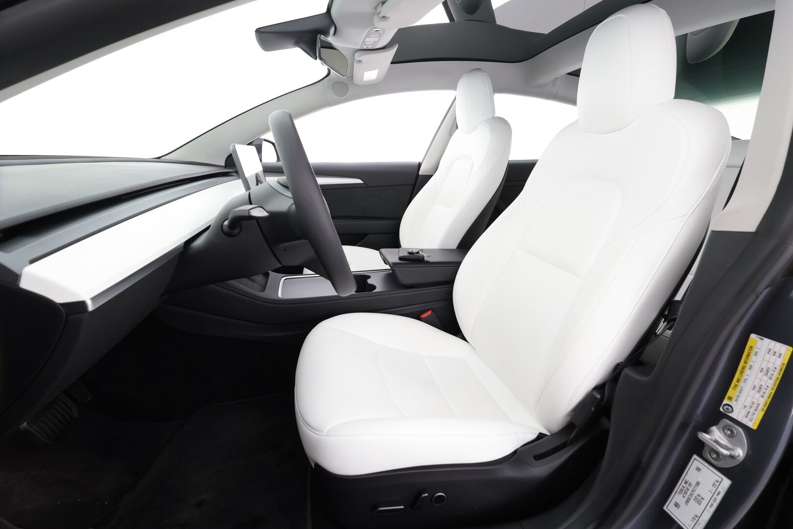 Tesla Model 3 2023 Long Range * Koukku / ILP / ACC / Matrix-LED / P.kamera / Muistipenkki / Premium Audio / Navi / Kaistavahti / Keyless * - Akku kuntotarkastettu / Suomi-auto / 2x Latauskaapelit / Kahdet renkaat