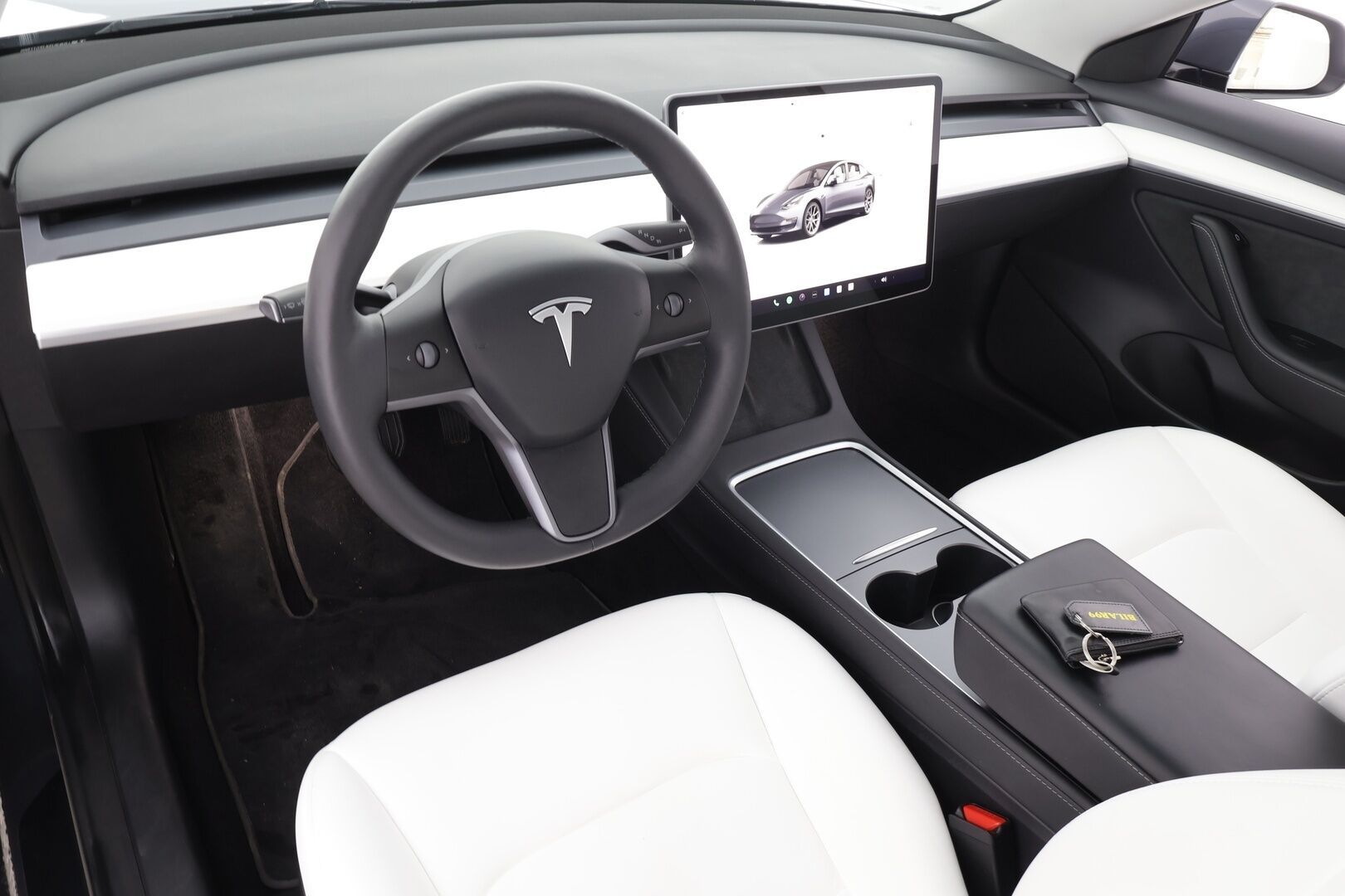 Tesla Model 3 2023 Long Range * Koukku / ILP / ACC / Matrix-LED / P.kamera / Muistipenkki / Premium Audio / Navi / Kaistavahti / Keyless * - Akku kuntotarkastettu / Suomi-auto / 2x Latauskaapelit / Kahdet renkaat