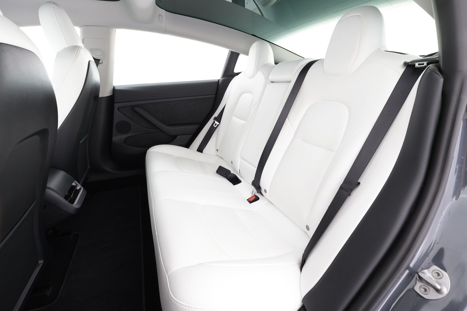 Tesla Model 3 2023 Long Range * Koukku / ILP / ACC / Matrix-LED / P.kamera / Muistipenkki / Premium Audio / Navi / Kaistavahti / Keyless * - Akku kuntotarkastettu / Suomi-auto / 2x Latauskaapelit / Kahdet renkaat