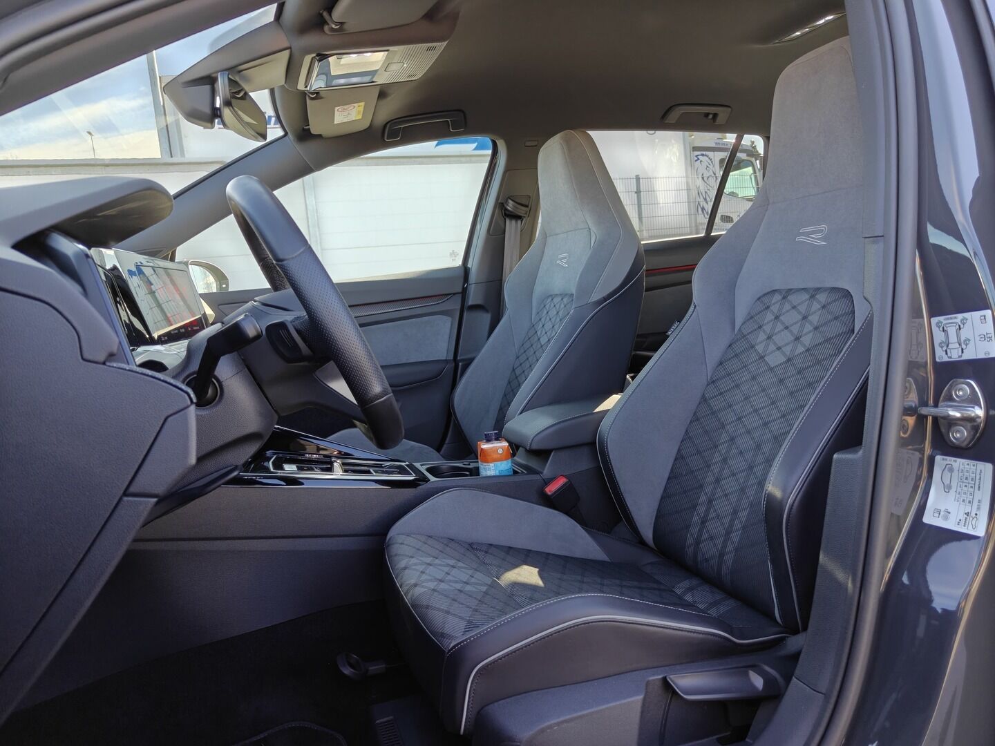 Volkswagen Golf 2023 Variant R-Line 1,5 eTSI 110 kW (MHEV) DSG * ACC / Digimittaristo / Sporttipenkit / P.Kamera * - HULLUT AVAJAISHULINAT KORKOTARJOUS 3,29 %