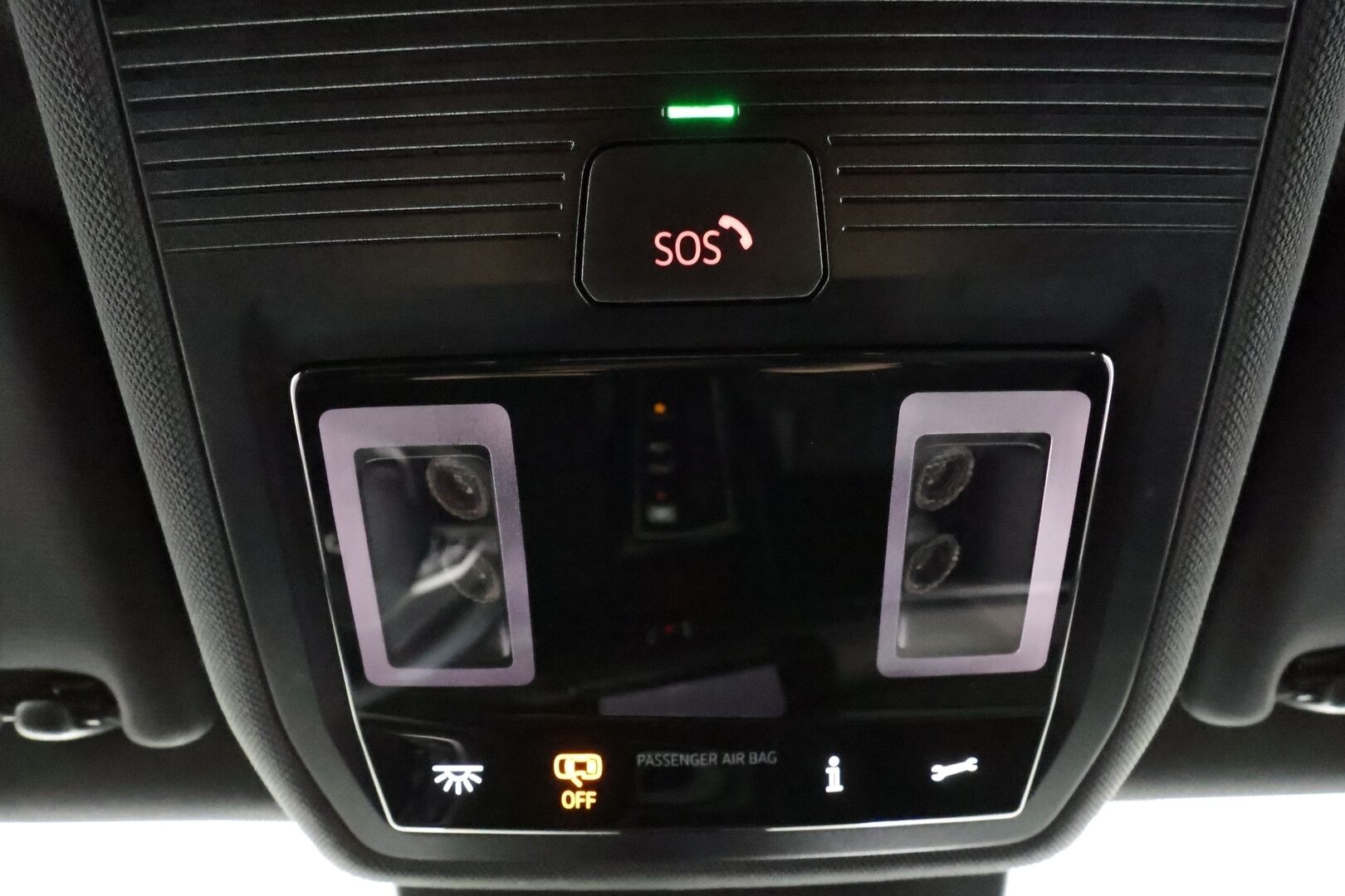 Volkswagen Golf 2023 Variant R-Line 1,5 eTSI (MHEV) DSG - Webasto | Koukku | ACC | Digimittaristo | P.Kamera | Kaistavahti | Keyless | LED | Merkkihuollot