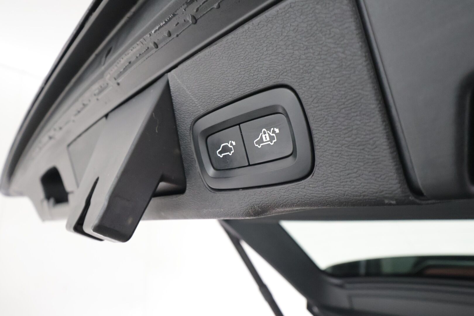Volvo XC60 2023 T6 AWD Long Range Plus Dark aut - | ACC | Webasto | Panorama | Sporttinahat muistilla | P.kamera | Full-LED Active | Pilot Assist | Keyless | 1-om suomiauto | Merkkihuollot |