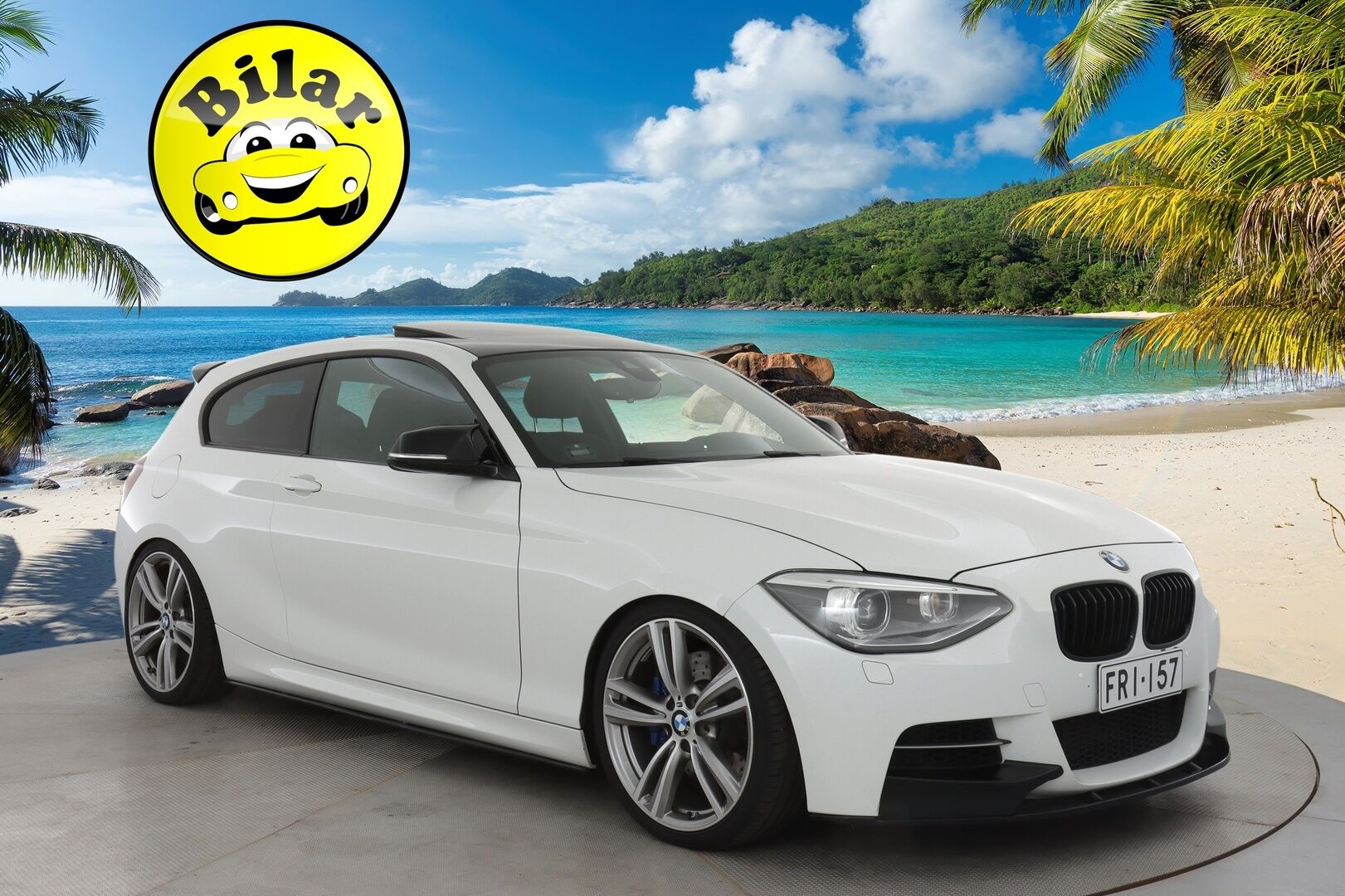 BMW M135I 2014 F21 Hatchback M135i A xDrive - | 110tkm-Moottori! | Kattoluukku | HiFi | Remus - Putkenpäät | Driving Assistant | Prof. navi | Adapt. Xenon | Alcantara-Sporttipenkit | Kaistavahti | Tutkat | 2X Renkaat & Aluvanteet |