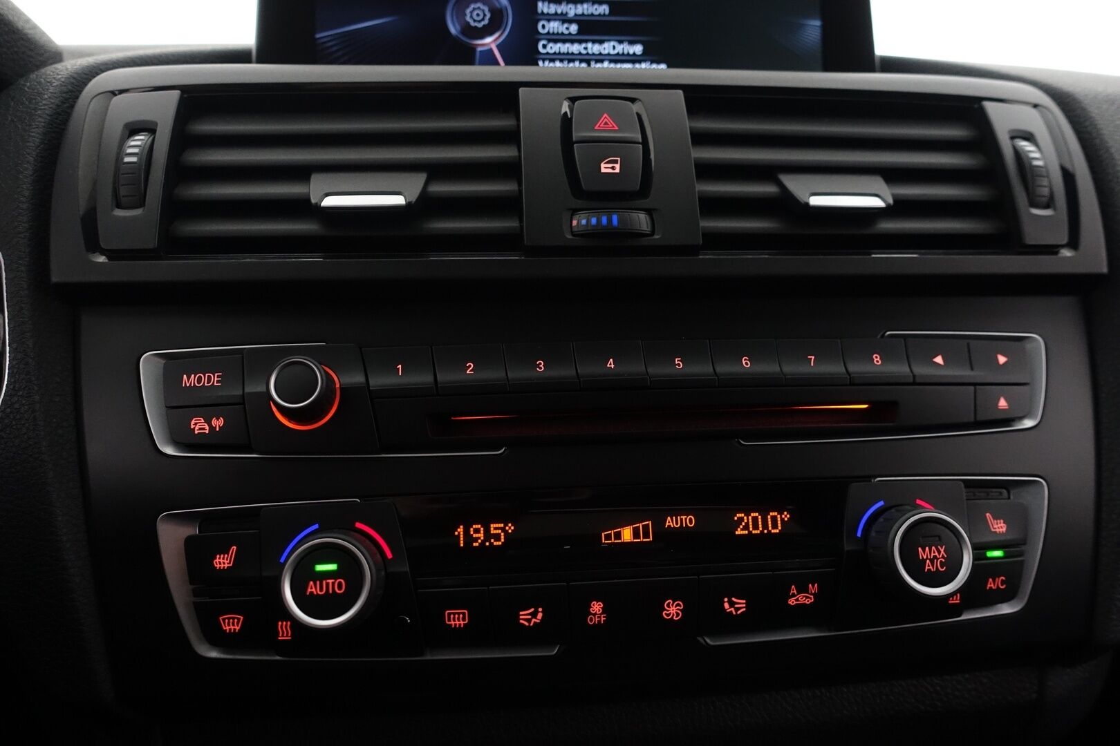 BMW M135I 2014 F21 Hatchback M135i A xDrive - | 110tkm-Moottori! | Kattoluukku | HiFi | Remus - Putkenpäät | Driving Assistant | Prof. navi | Adapt. Xenon | Alcantara-Sporttipenkit | Kaistavahti | Tutkat | 2X Renkaat & Aluvanteet |