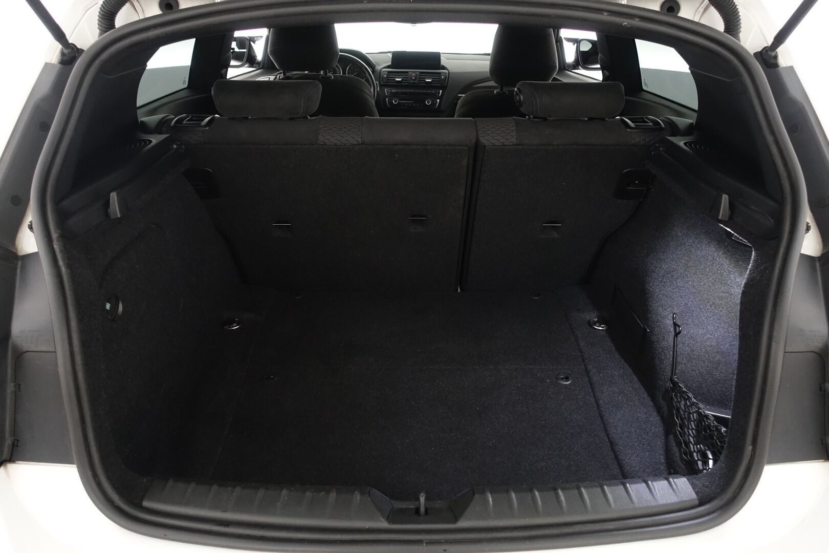 BMW M135I 2014 F21 Hatchback M135i A xDrive - | 110tkm-Moottori! | Kattoluukku | HiFi | Remus - Putkenpäät | Driving Assistant | Prof. navi | Adapt. Xenon | Alcantara-Sporttipenkit | Kaistavahti | Tutkat | 2X Renkaat & Aluvanteet |