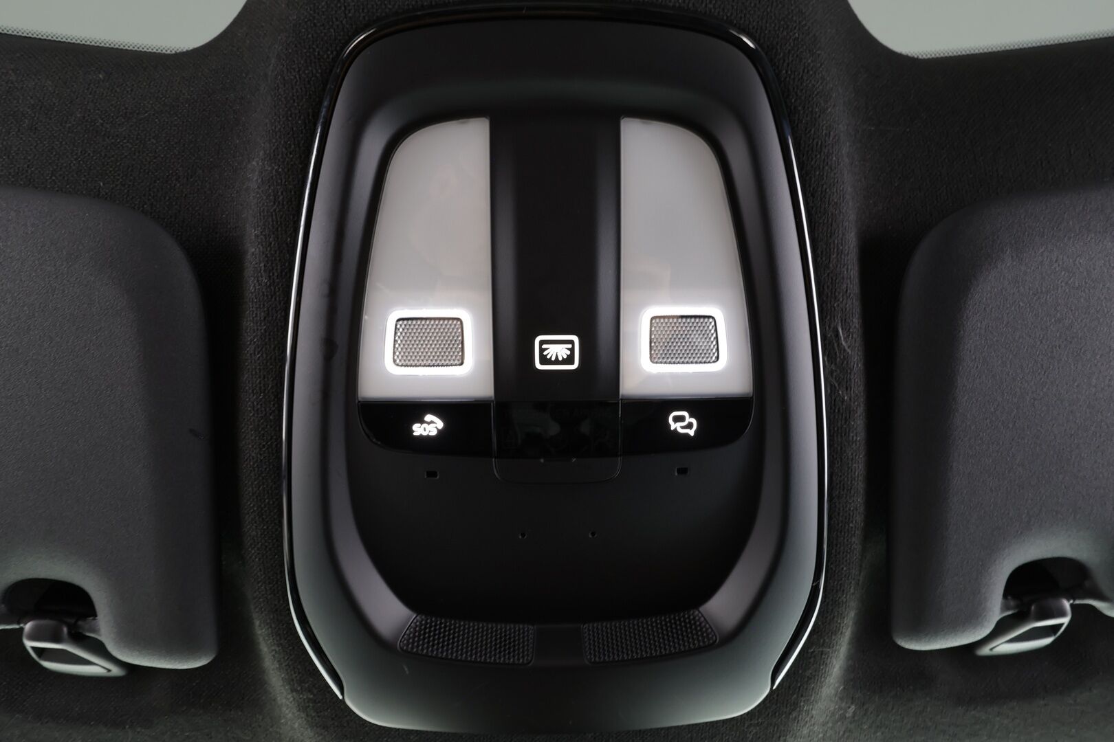 Volvo C40 2023 Recharge Single Plus * ACC / ILP / P.kamera / BLIS / Facelift / LED / Navi / Lasikatto / Muistipenkki * - 1.Om Suomi-auto / Kahdet renkaat aluvanteilla / Merkkihuollettu