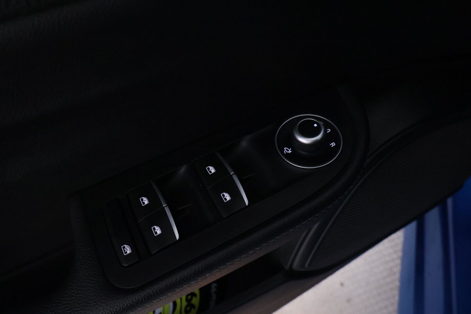 Alfa Romeo Giulia 2017 2,0 Bensiini 280hp AT8 AWD Veloce - 2,0 Bensiini 280hp AT8 AWD Veloce | Panorama | Vakkari | P.Kamera | Muistipenkki | Sporttipenkit | Keyless 