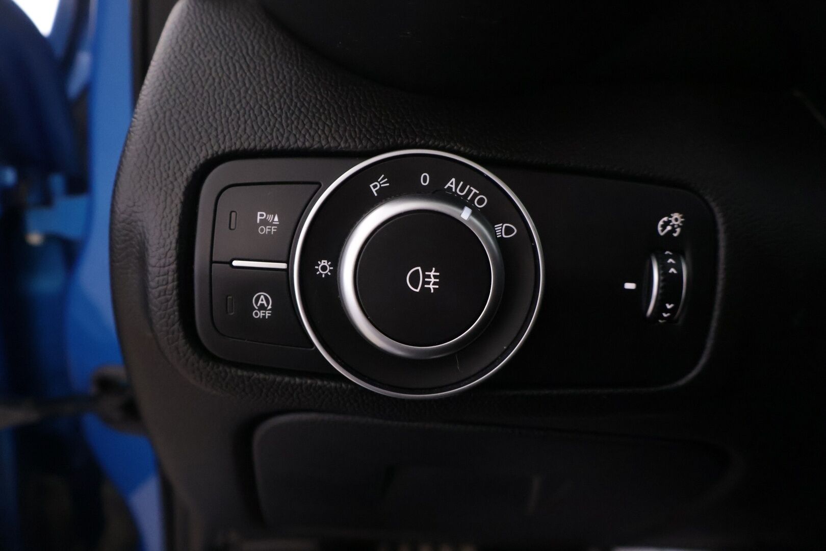 Alfa Romeo Giulia 2017 2,0 Bensiini 280hp AT8 AWD Veloce - 2,0 Bensiini 280hp AT8 AWD Veloce | Panorama | Vakkari | P.Kamera | Muistipenkki | Sporttipenkit | Keyless 