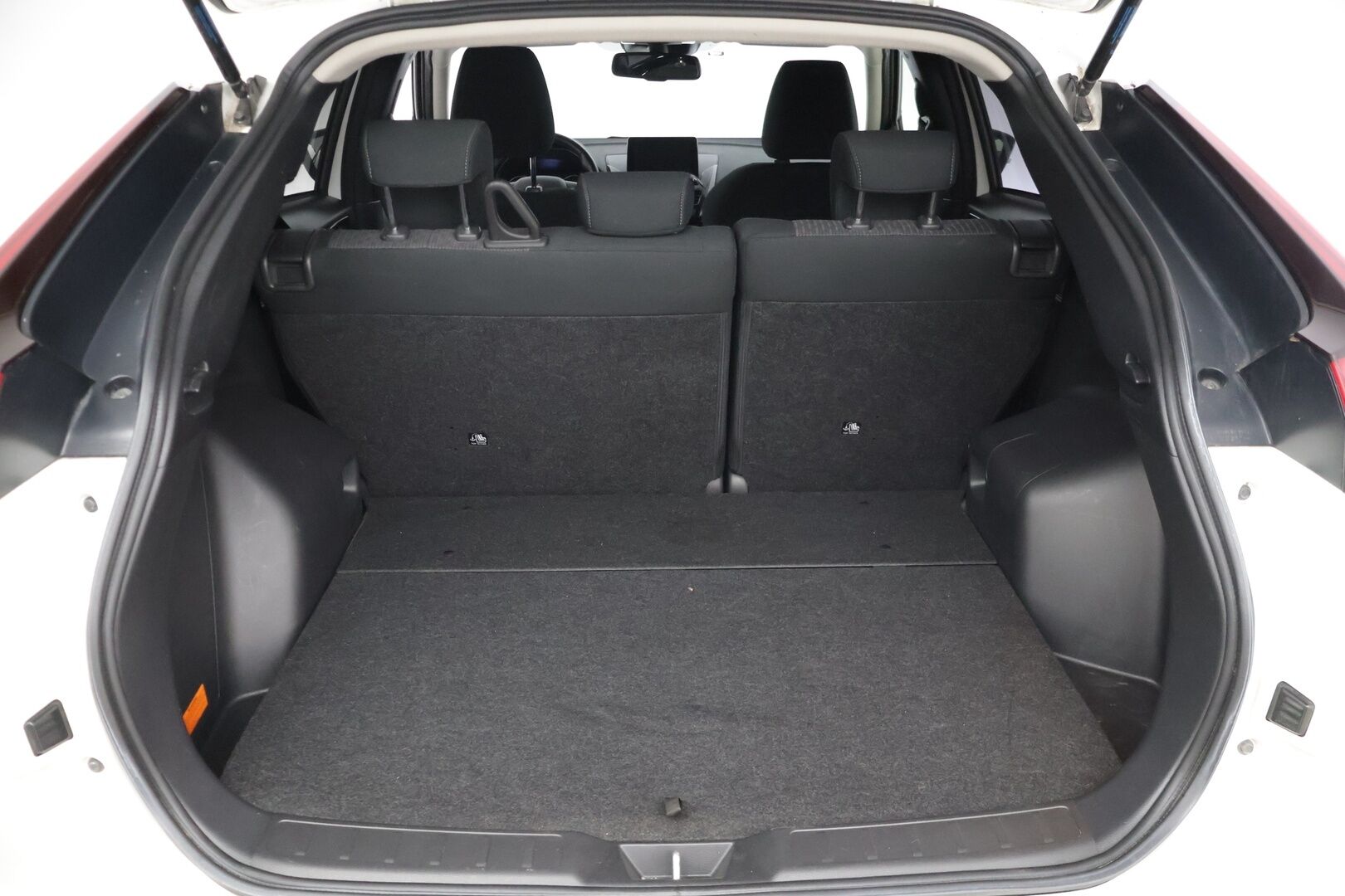 Mitsubishi Eclipse Cross 2021 2.4 PHEV Inform 4WD * P-kamera / KeylessGo / LED / Apple&Android Carplay * - *Kahdet siisti vanteet / Juuri huollettu *