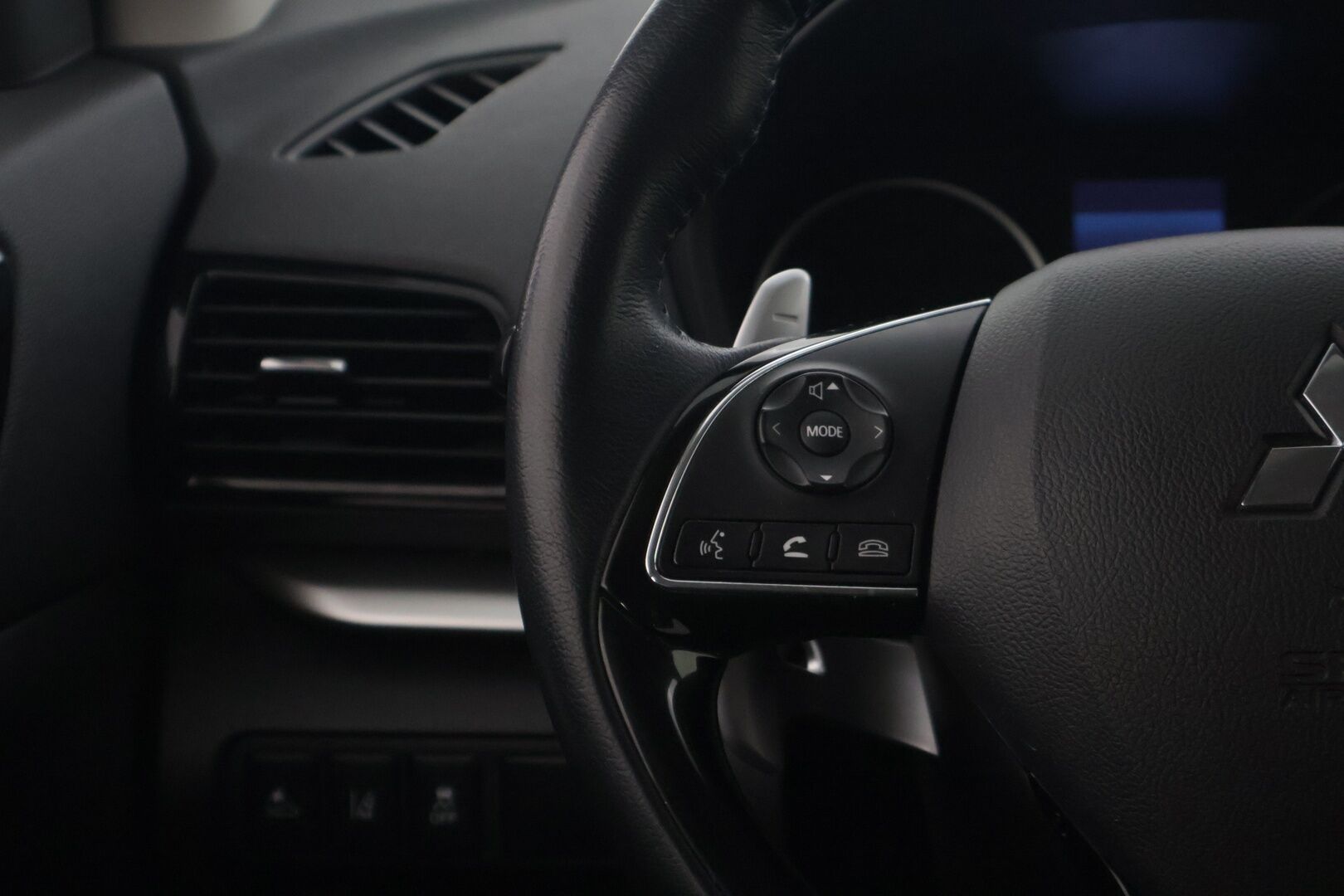 Mitsubishi Eclipse Cross 2021 2.4 PHEV Inform 4WD * P-kamera / KeylessGo / LED / Apple&Android Carplay * - *Kahdet siisti vanteet / Juuri huollettu *