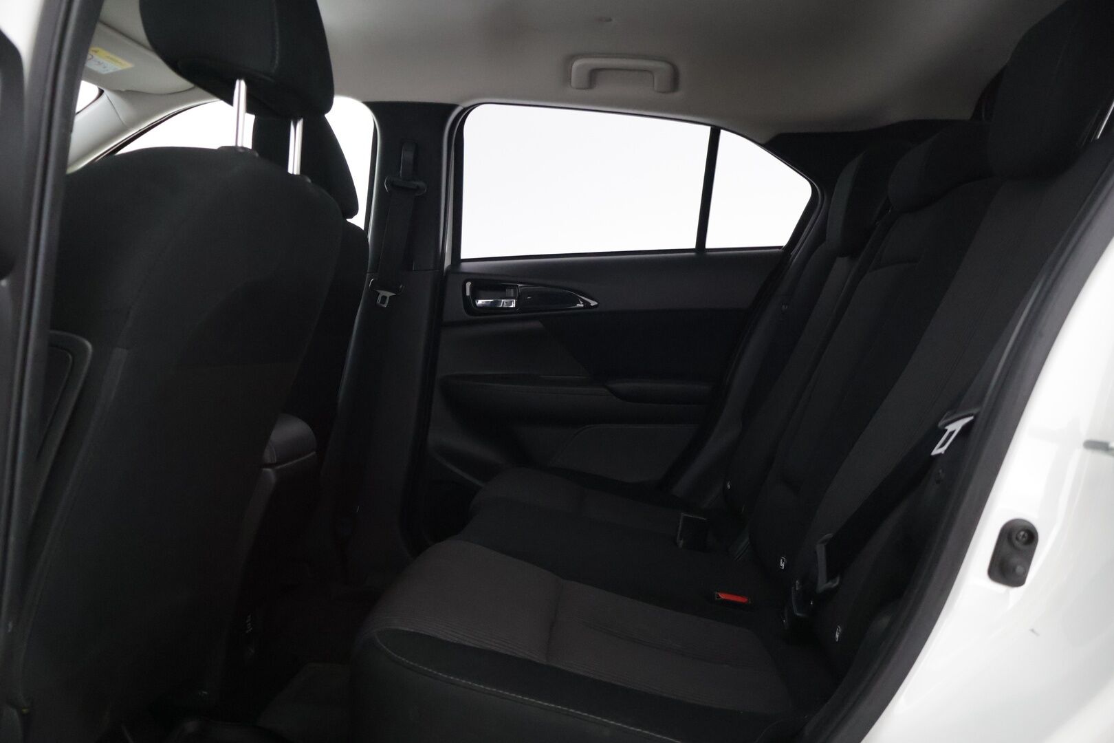 Mitsubishi Eclipse Cross 2021 2.4 PHEV Inform 4WD * P-kamera / KeylessGo / LED / Apple&Android Carplay * - *Kahdet siisti vanteet / Juuri huollettu *