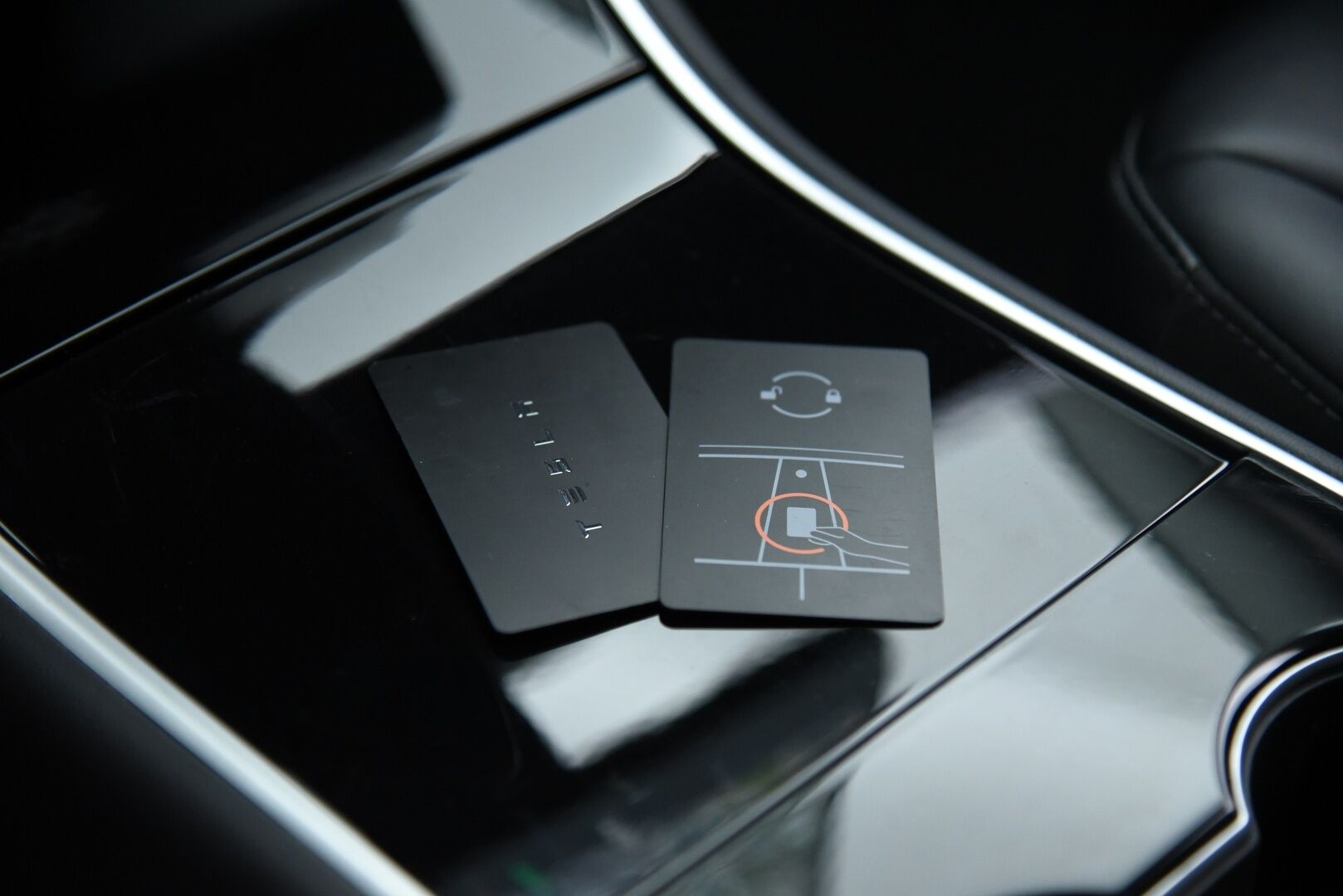 TESLA MODEL 3 2020 Long-Range Dual Motor AWD / Premium audio / Autopilot / 2x Aero vanteet