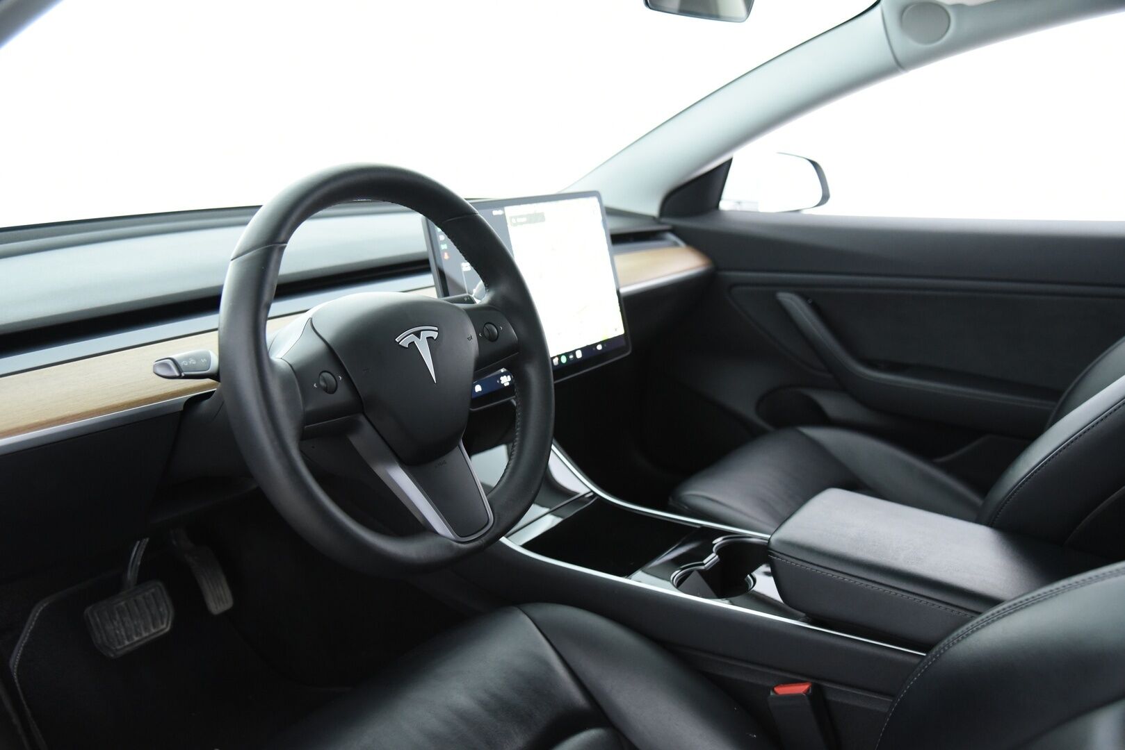 TESLA MODEL 3 2020 Long-Range Dual Motor AWD / Premium audio / Autopilot / 2x Aero vanteet