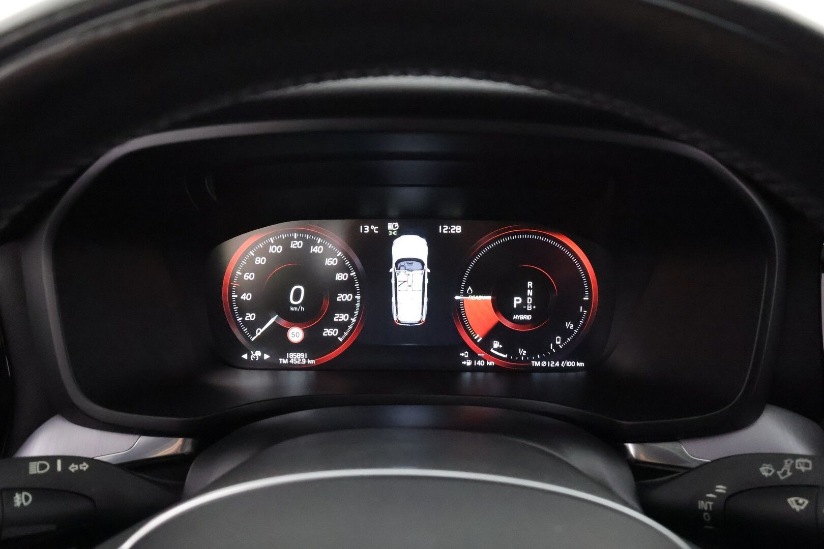 Volvo V60 2020 T6 TwE AWD Momentum aut * Webasto / Koukku / ACC / Full-LED / P.Kamera / Navi / Kaistavahti * - Kahdet renkaat aluvanteilla