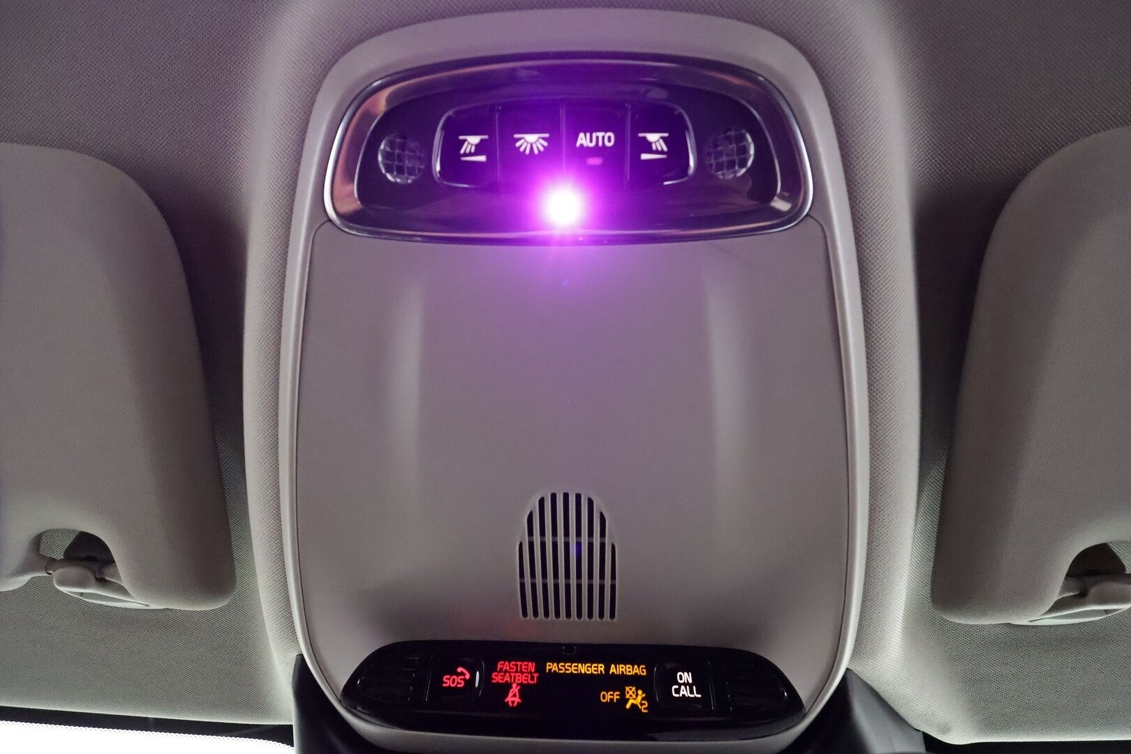 Volvo V60 2020 T6 TwE AWD Momentum aut * Webasto / Koukku / ACC / Full-LED / P.Kamera / Navi / Kaistavahti * - Kahdet renkaat aluvanteilla