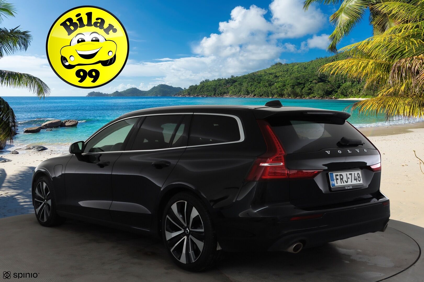 Volvo V60 2020 T6 TwE AWD Momentum aut * Webasto / Koukku / ACC / Full-LED / P.Kamera / Navi / Kaistavahti * - Kahdet renkaat aluvanteilla