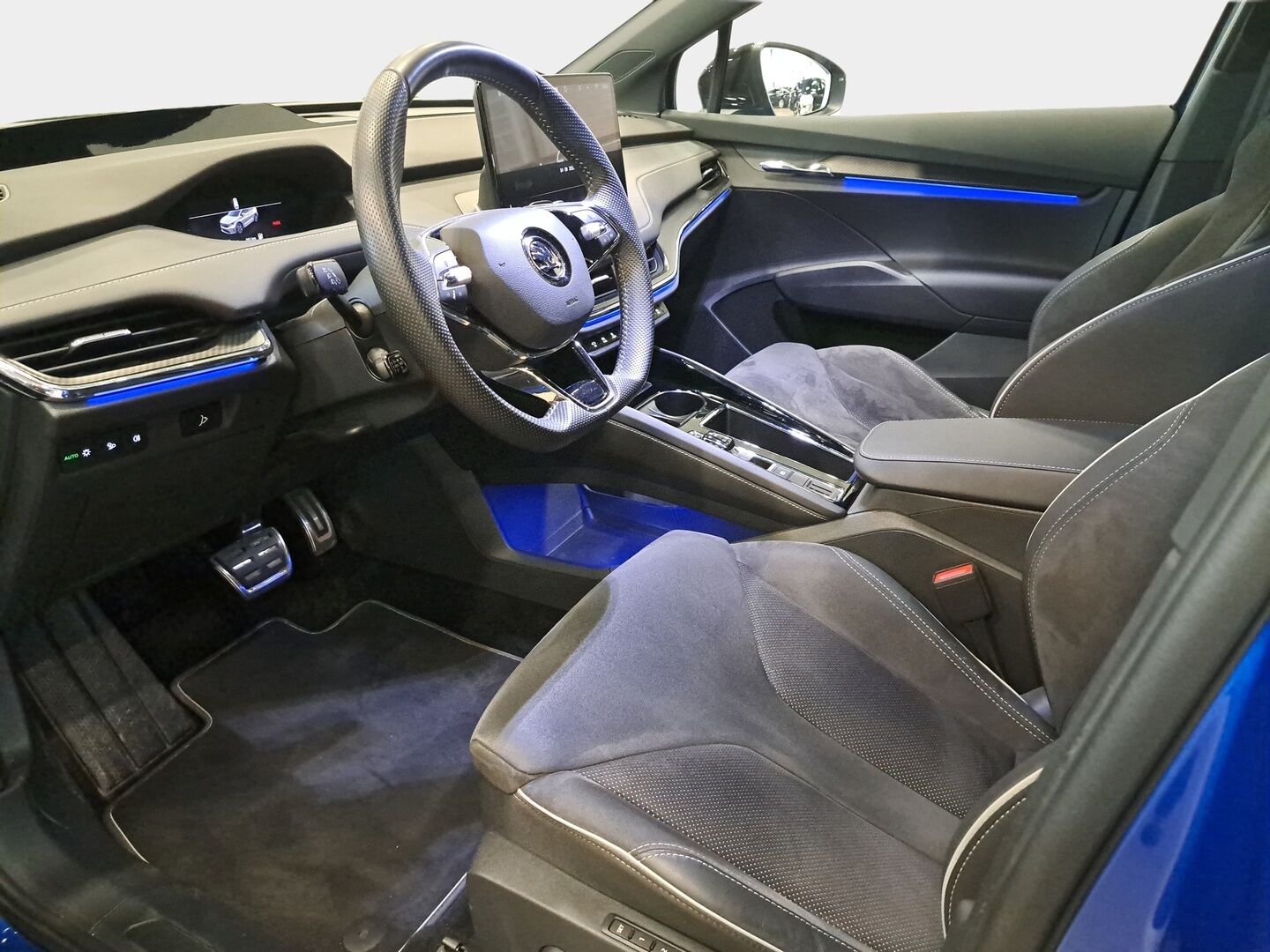 Skoda Enyaq 2023 80x 4x4 SportLine iV - | 1.om suomi-auto | ACC | Sähköinen vetokoukku | 360 kamera | HUD |Crystal Mask | Sportline |