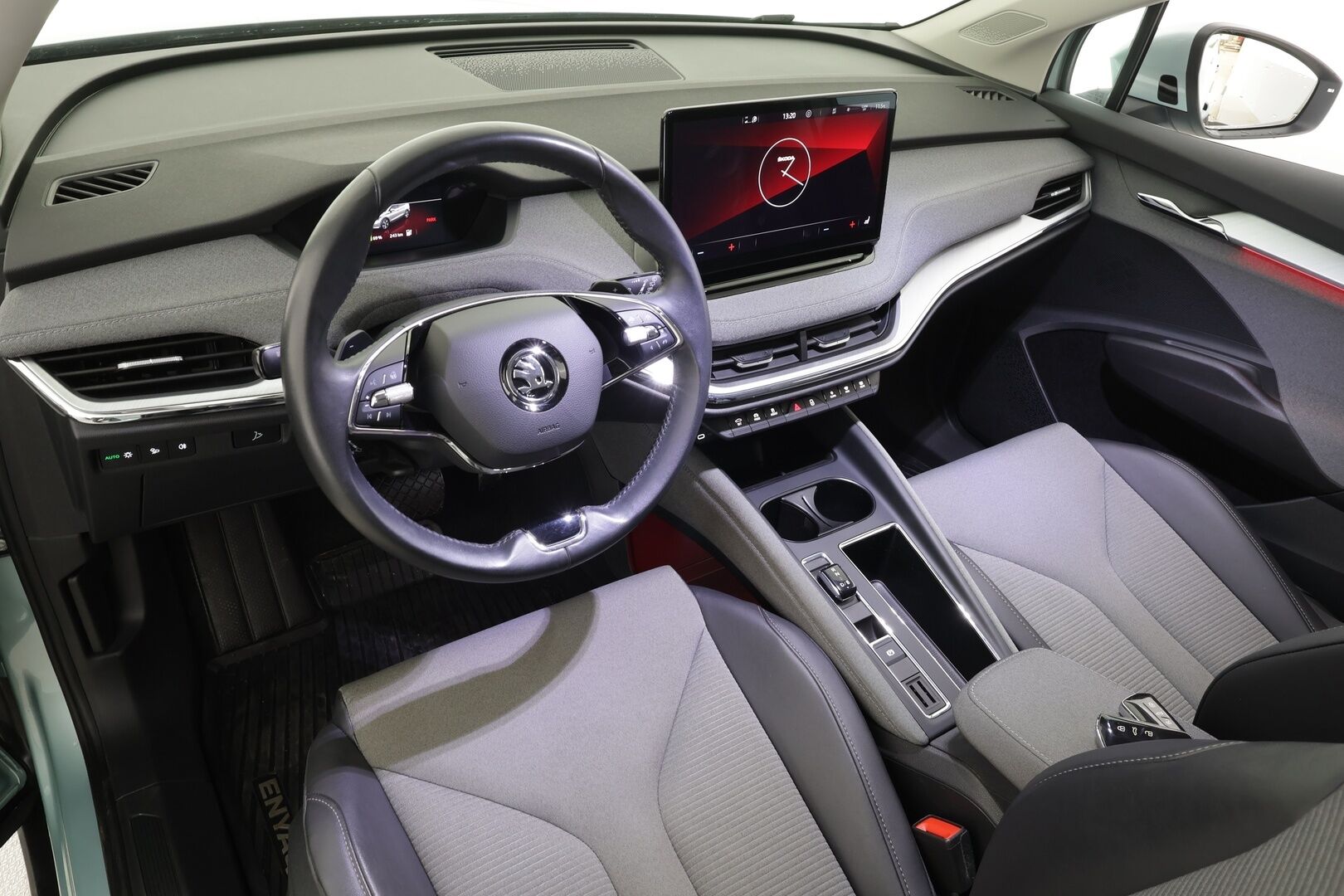 Skoda Enyaq 2023 80x 4x4 iV * ACC / ILP / Matrix LED / P.Kamera / Puolinahat / Ratinlämmitin / Navi / Keyless / Sähköluukku * - 1.Om Suomi-auto / Kahdet renkaat aluvanteilla / Merkkihuollettu - HULLUT AVAJAISHULINAT KORKOTARJOUS 3,29 %