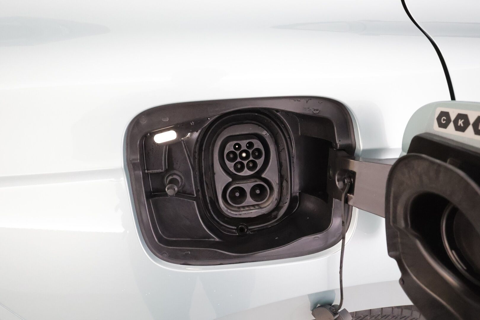 Skoda Enyaq 2023 80x 4x4 iV * ACC / ILP / Matrix LED / P.Kamera / Puolinahat / Ratinlämmitin / Navi / Keyless / Sähköluukku * - 1.Om Suomi-auto / Kahdet renkaat aluvanteilla / Merkkihuollettu - HULLUT AVAJAISHULINAT KORKOTARJOUS 3,29 %