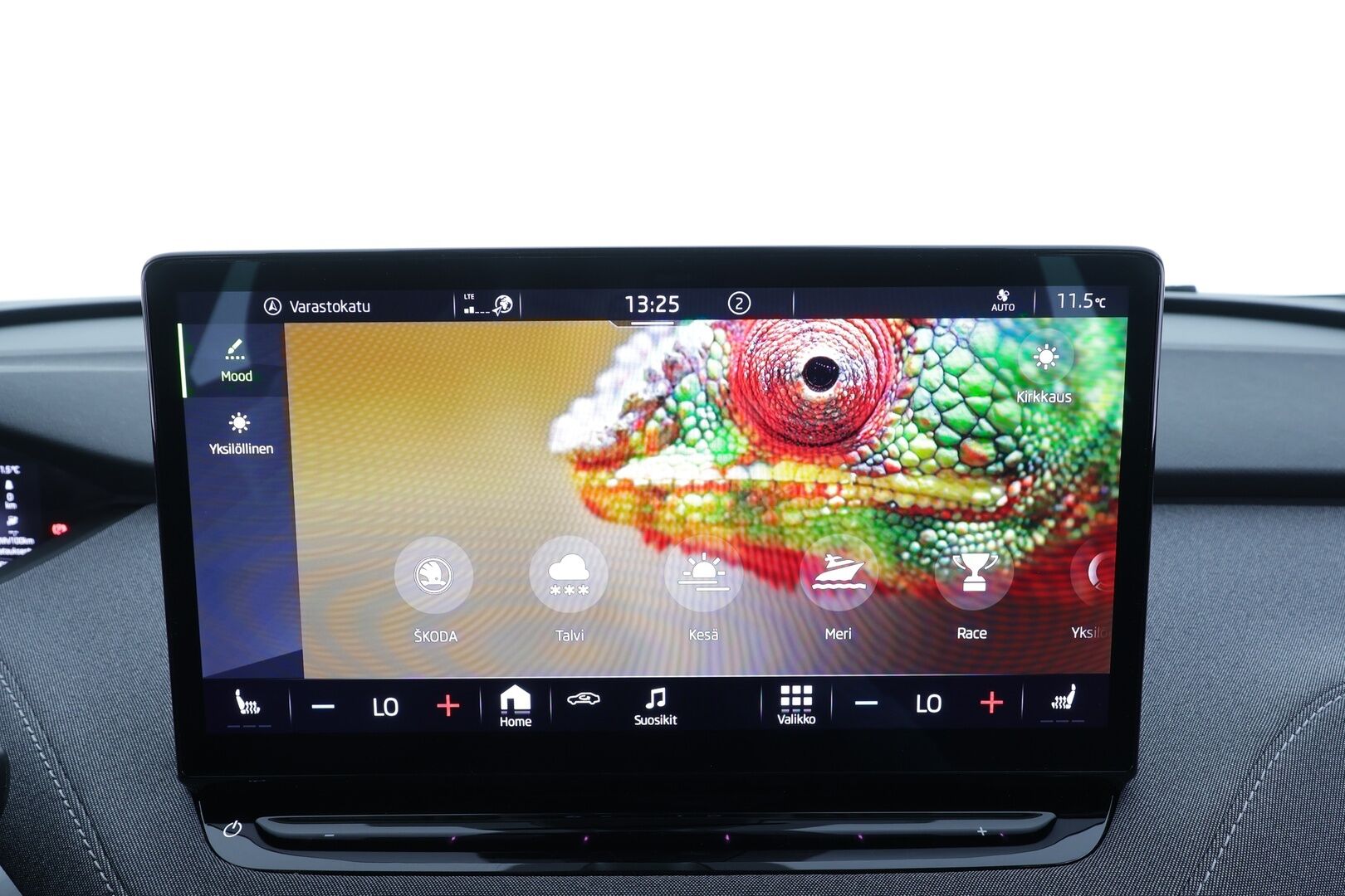 Skoda Enyaq 2023 80x 4x4 iV * ACC / ILP / Matrix LED / P.Kamera / Puolinahat / Ratinlämmitin / Navi / Keyless / Sähköluukku * - 1.Om Suomi-auto / Kahdet renkaat aluvanteilla / Merkkihuollettu - HULLUT AVAJAISHULINAT KORKOTARJOUS 3,29 %