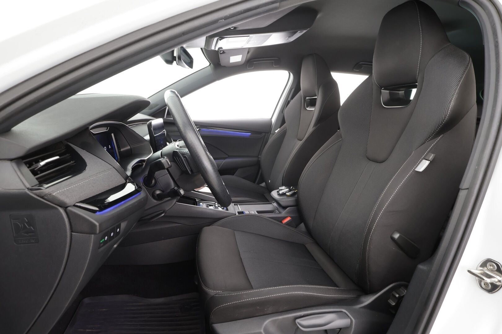 Skoda Octavia 2023 Combi 2.0 TDI 150 SportLine Nordic Edition DSG Autom. * ACC / Webasto / Matrix LED / Koukku / Keyless / Navi * - 1.Om Suomi-auto / Kahdet Renkaat