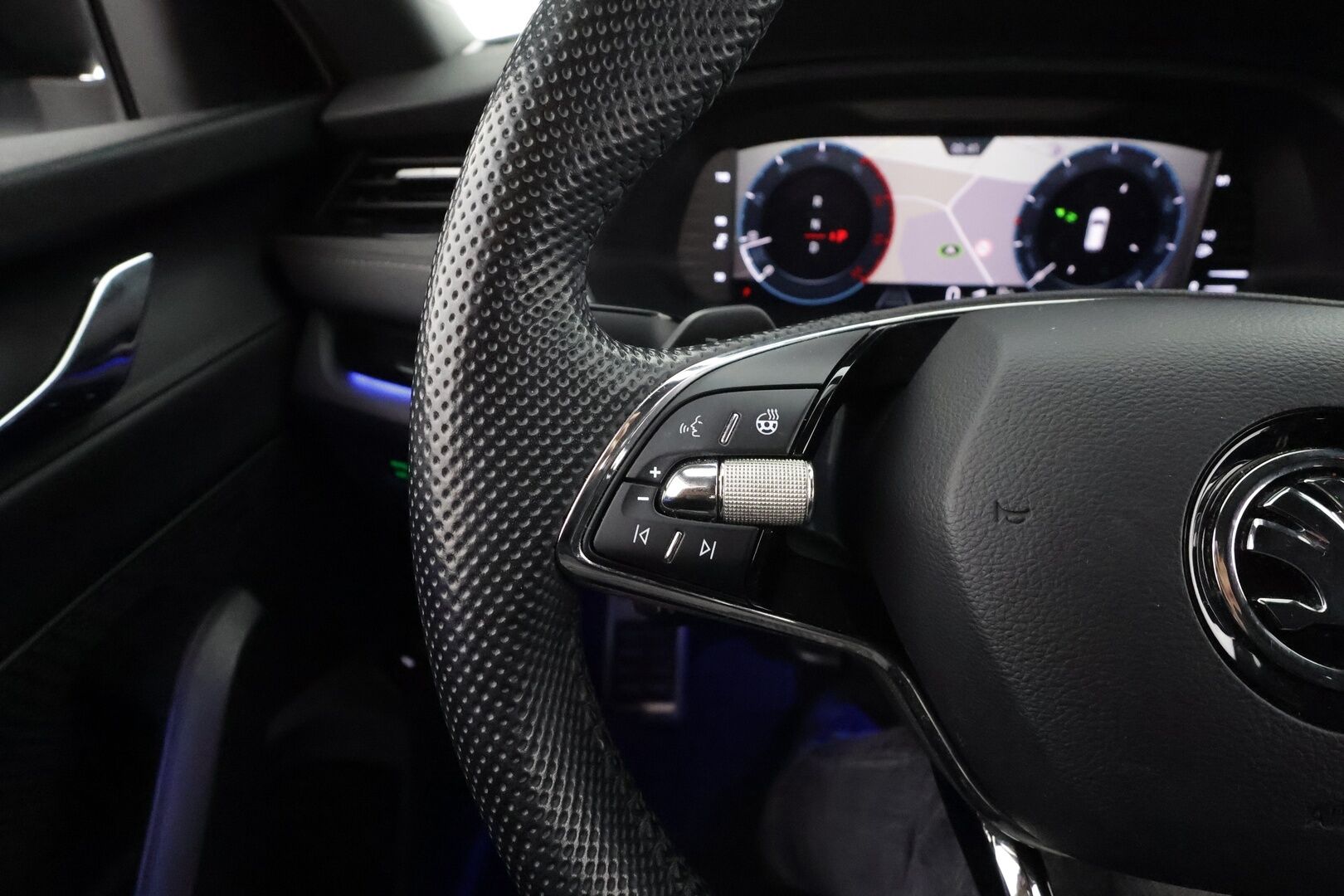 Skoda Octavia 2023 Combi 2.0 TDI 150 SportLine Nordic Edition DSG Autom. * ACC / Webasto / Matrix LED / Koukku / Keyless / Navi * - 1.Om Suomi-auto / Kahdet Renkaat