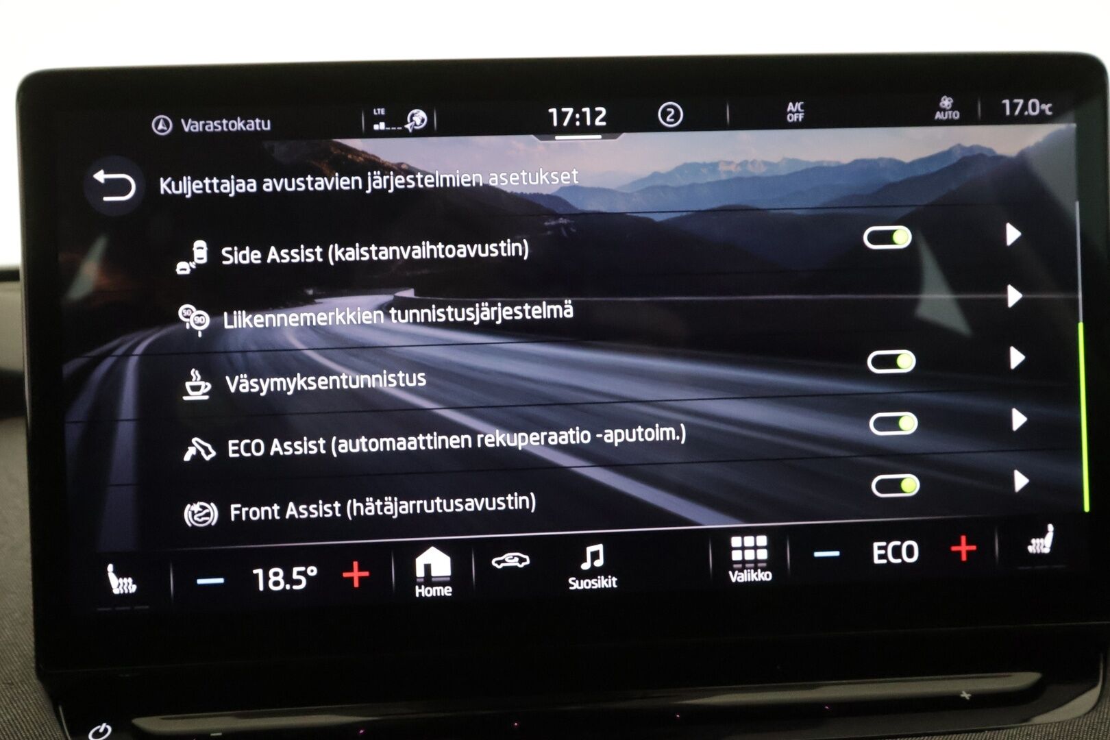 Skoda Enyaq 2023 80x 4x4 iV * ACC / ILP / Koukku / P.kamera / Matrix / Navi / Kaistavahti / Muistipenkki / Keyless * - 1-om Suomi-auto / Kahdet renkaat aluvanteilla / Merkkihuollot - HULLUT AVAJAISHULINAT KORKOTARJOUS 3,29 %