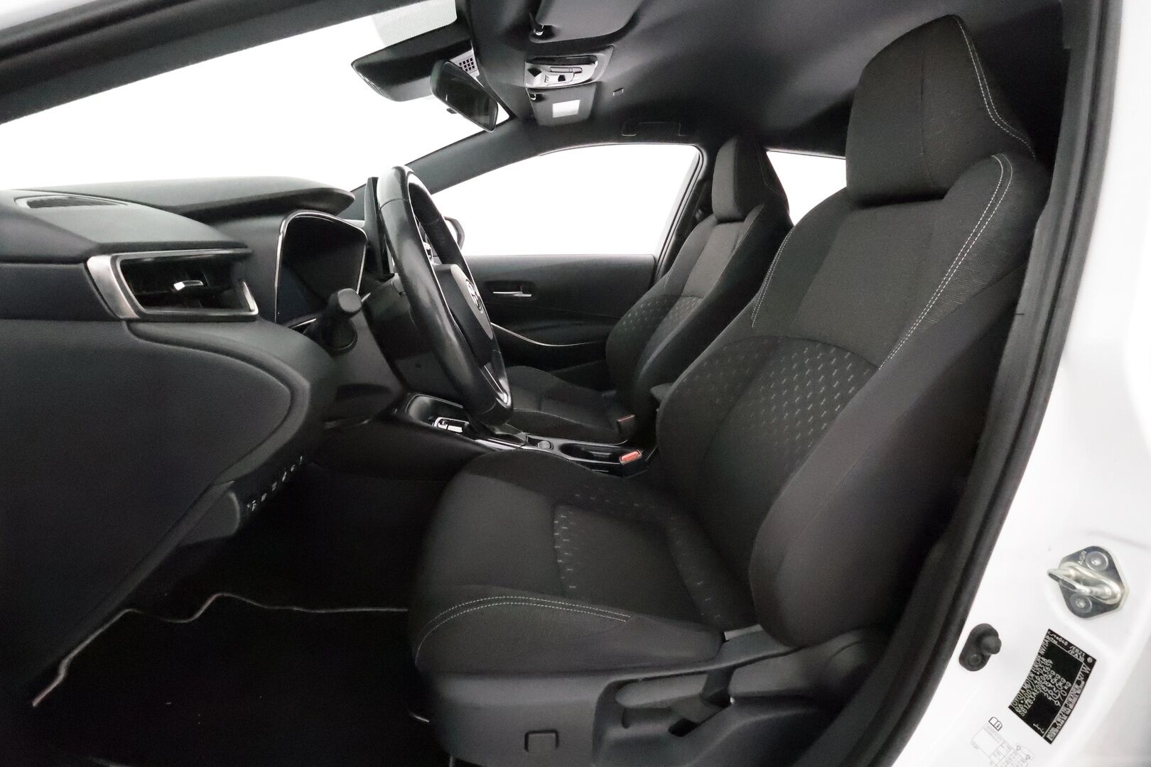 Toyota Corolla 2023 Touring Sports 1,8 Hybrid Active **Facelift / Adapt.vakkari / P.kamera / Ratinlämmitin / Apple&Android** - Suomi-auto / Merkkihuollettu 