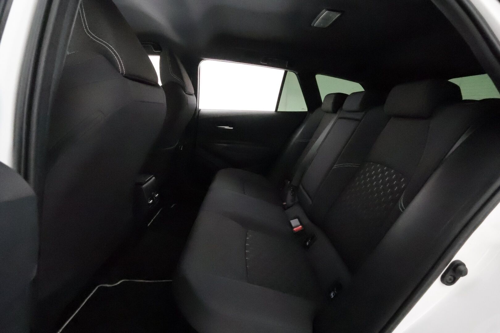 Toyota Corolla 2023 Touring Sports 1,8 Hybrid Active **Facelift / Adapt.vakkari / P.kamera / Ratinlämmitin / Apple&Android** - Suomi-auto / Merkkihuollettu 