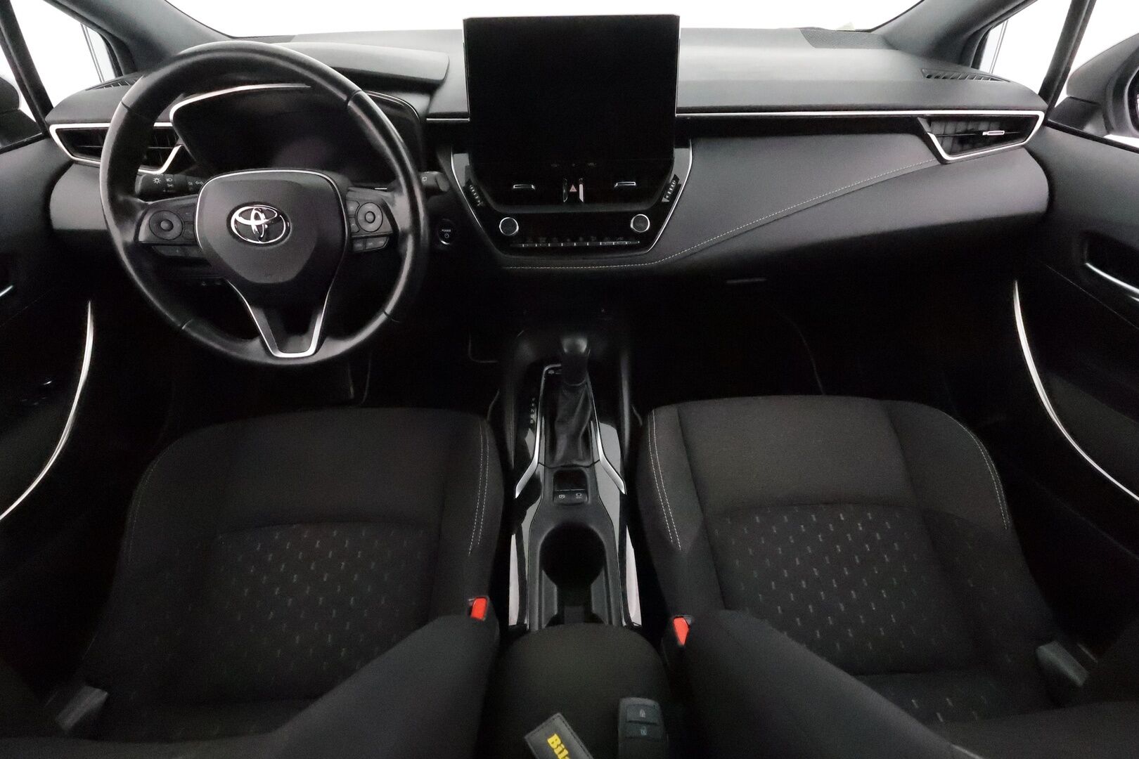 Toyota Corolla 2023 Touring Sports 1,8 Hybrid Active **Facelift / Adapt.vakkari / P.kamera / Ratinlämmitin / Apple&Android** - Suomi-auto / Merkkihuollettu 