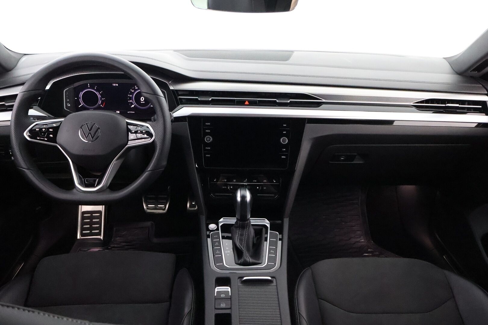 Volkswagen Arteon 2022 Shooting Brake R-Line eHybrid 160 kW DSG-automaatti - Adapt.Vakkari / Lisälämmitin / Digimittaristo / Vetokoukku / Nahka-Alcantara / Adapt.LED / Peruutuskamera / Supervarusteet!